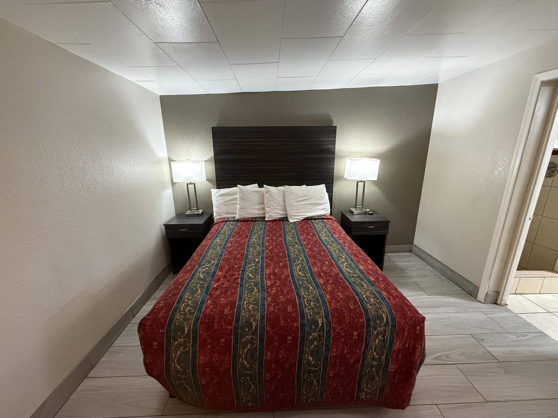 Palms Inn photo 34