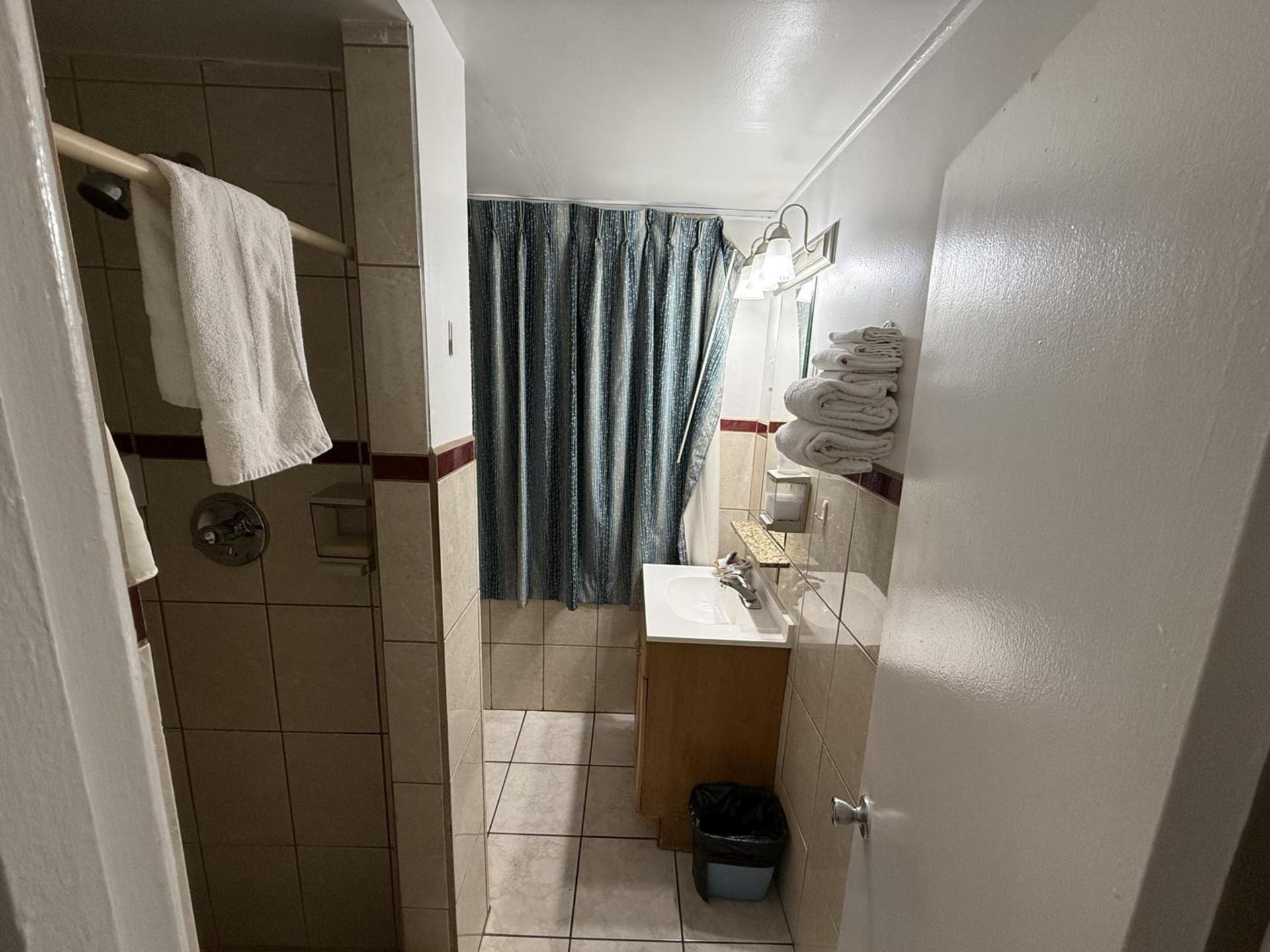 Palms Inn photo 37