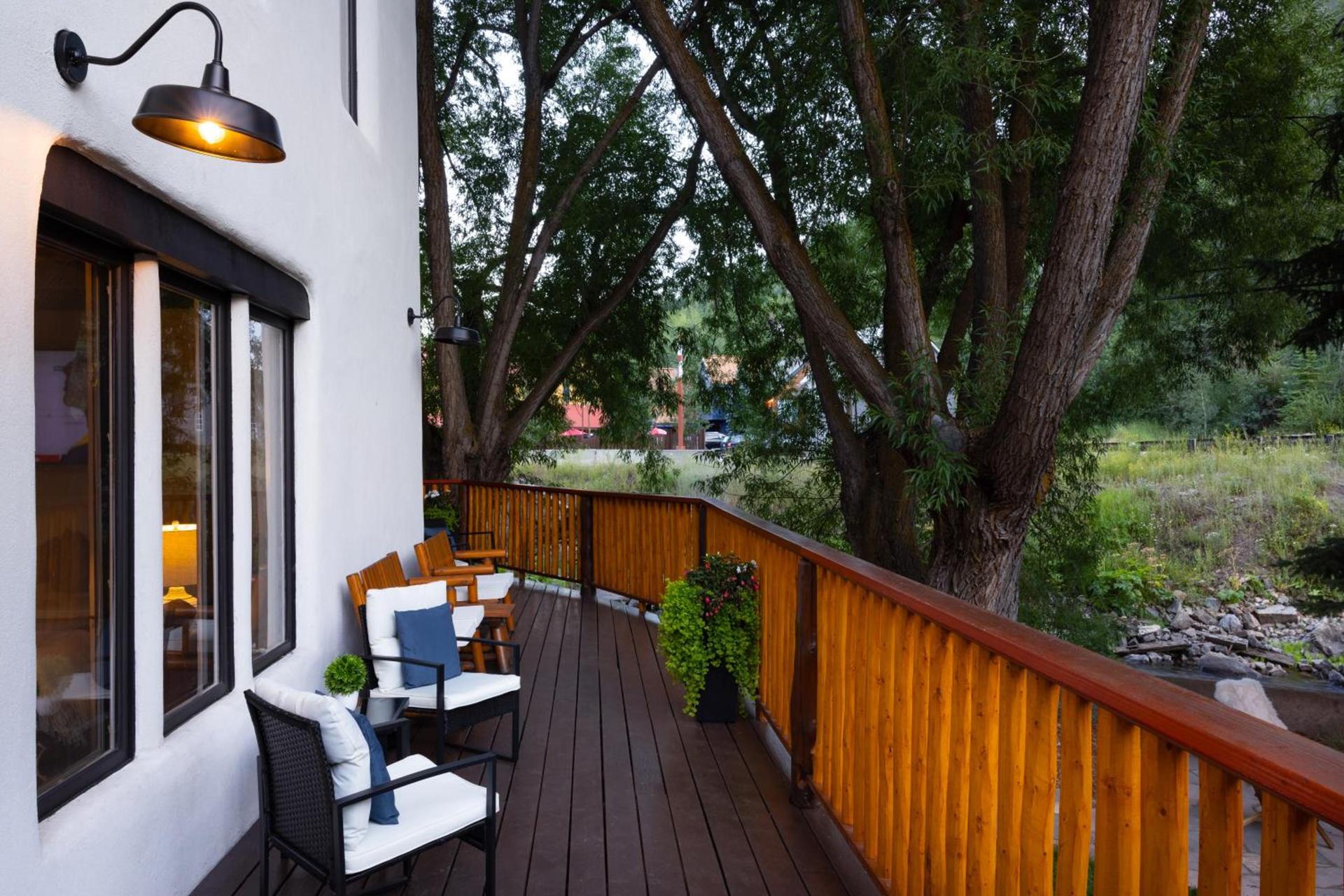 Eagle River Inn photo 16