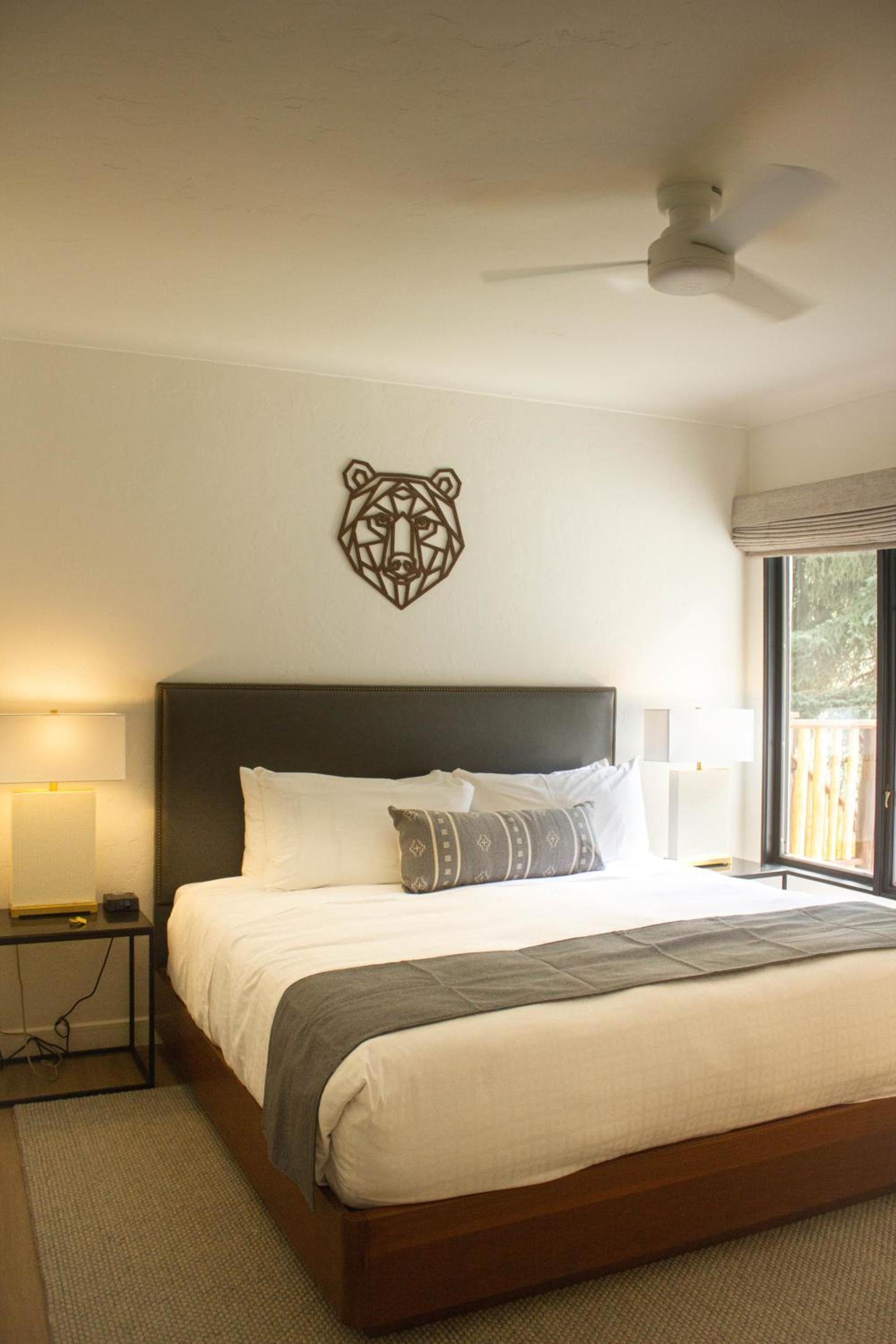 Eagle River Inn photo 23