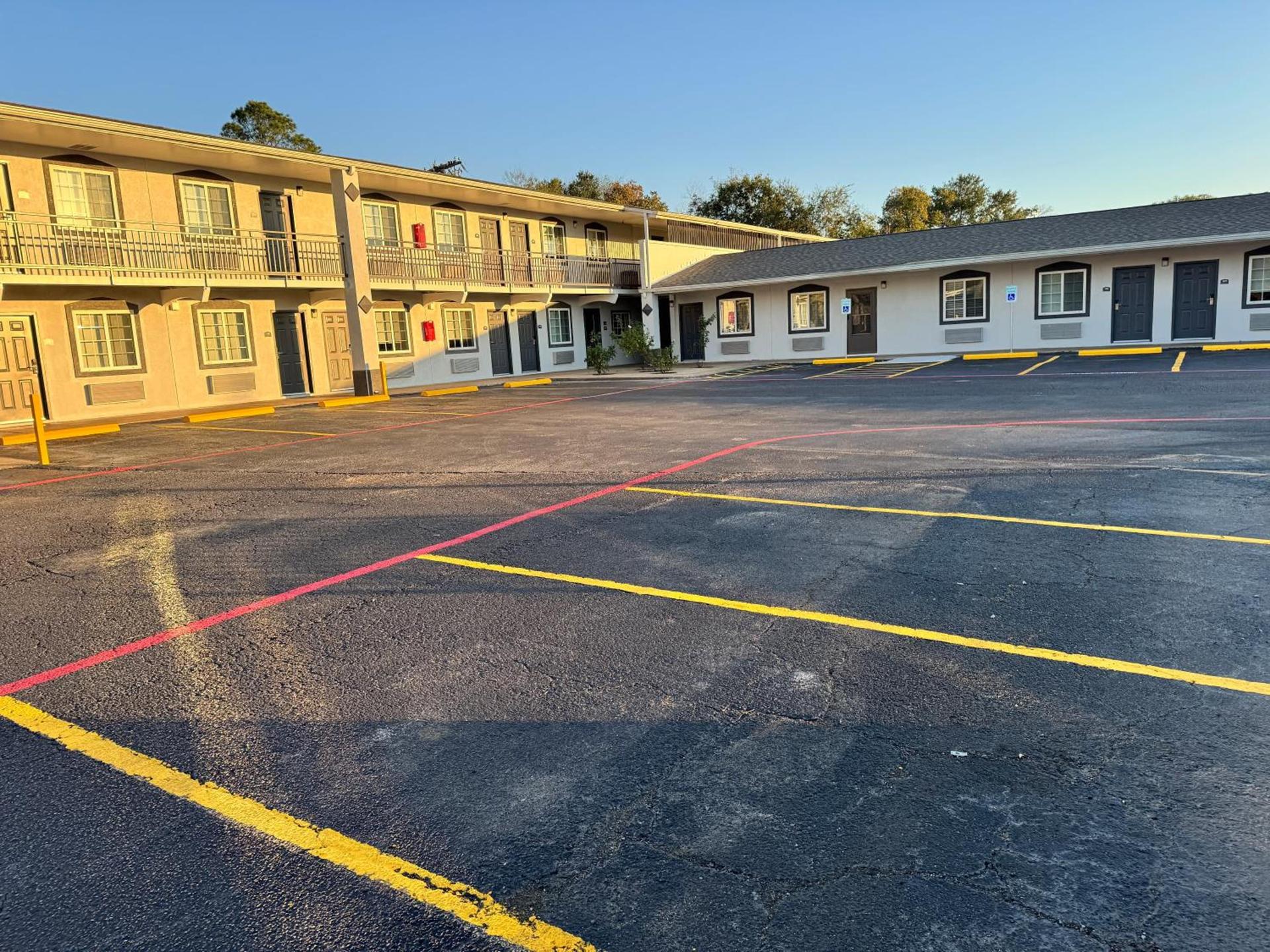 Continental Inn and Suites Nacogdoches TX SFA University Downtown photo 18