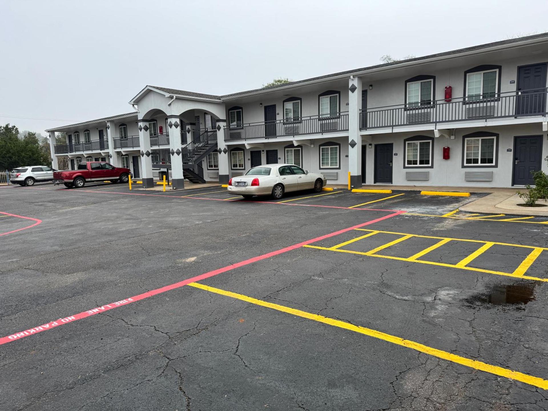 Continental Inn and Suites Nacogdoches TX SFA University Downtown photo 16