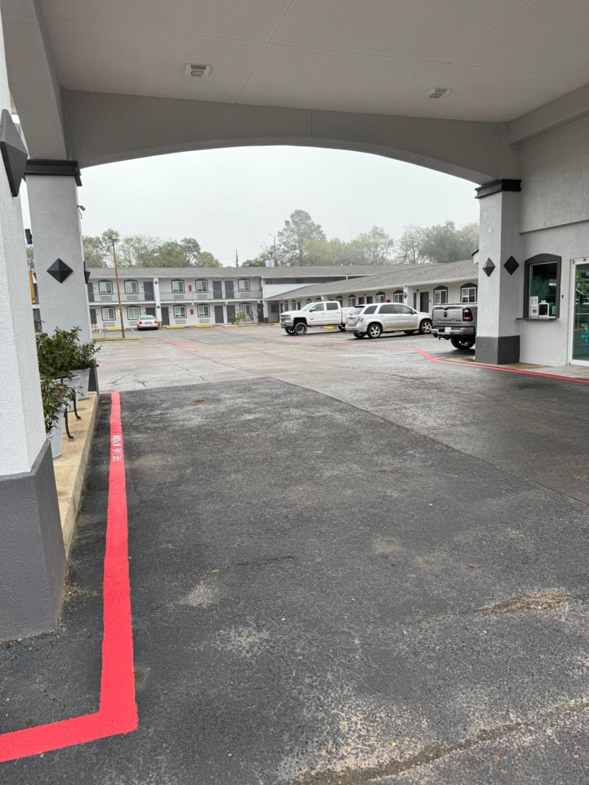 Continental Inn and Suites Nacogdoches TX SFA University Downtown photo 10