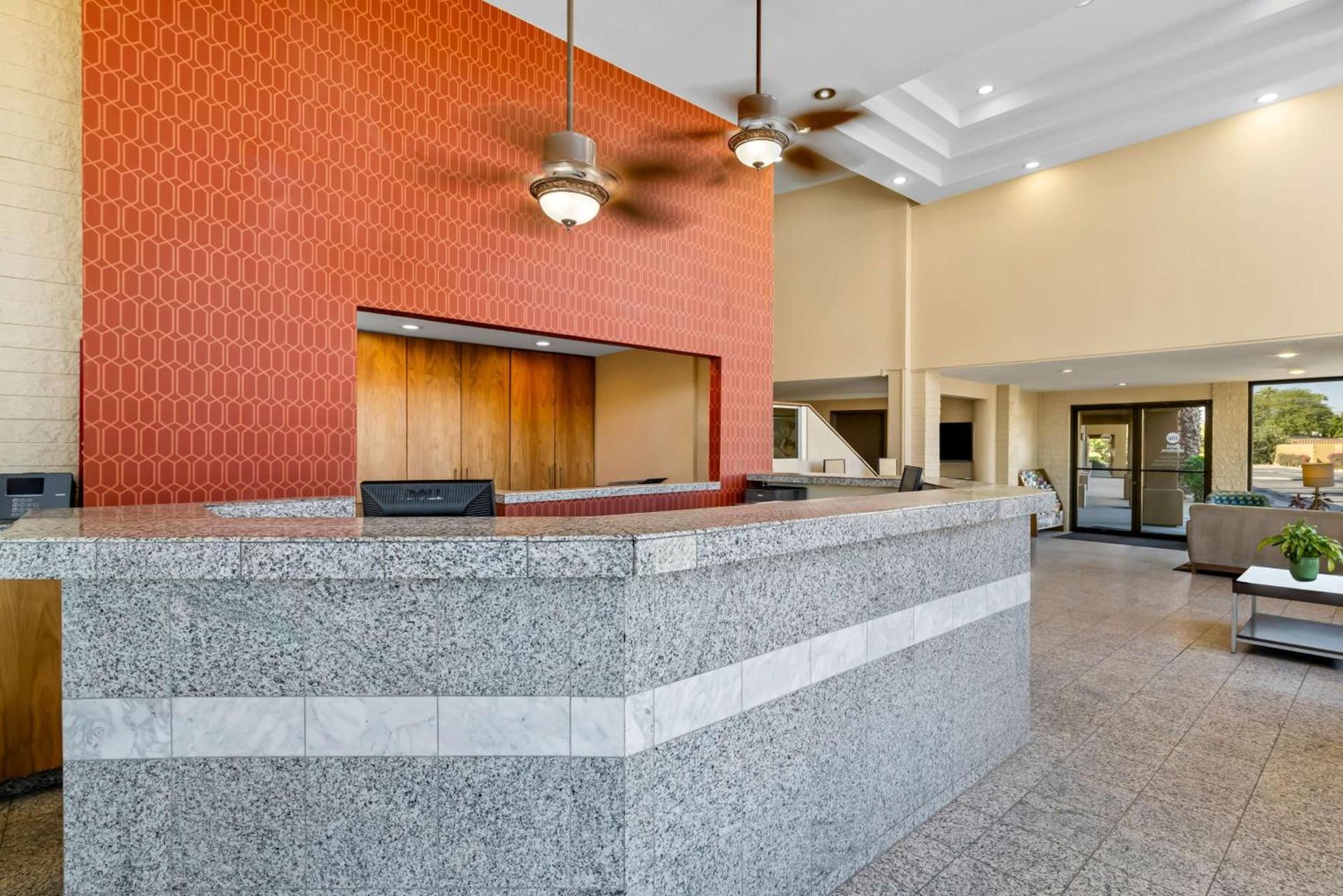 Best Western Date Tree Hotel photo 5