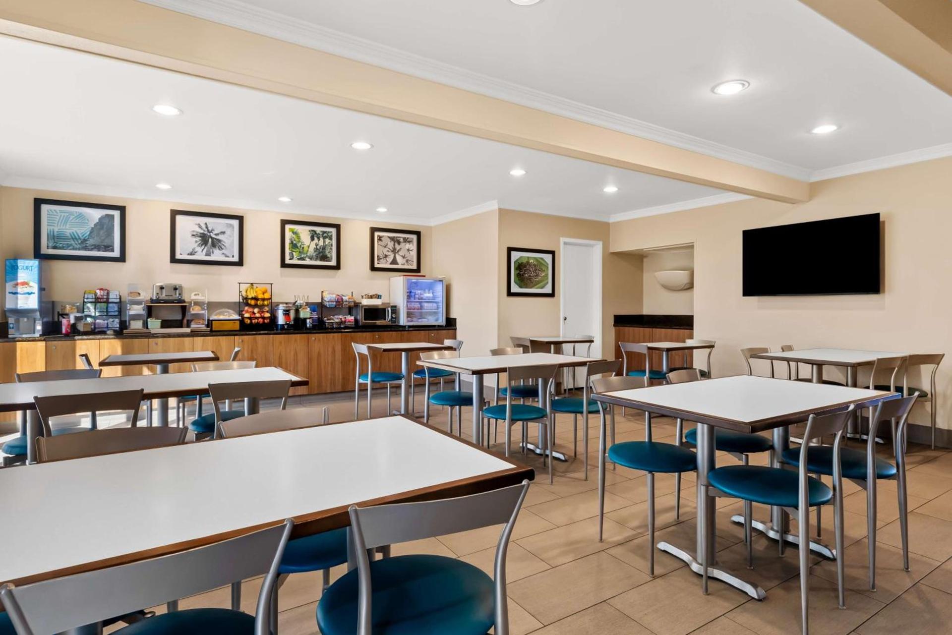 Best Western Date Tree Hotel photo 40