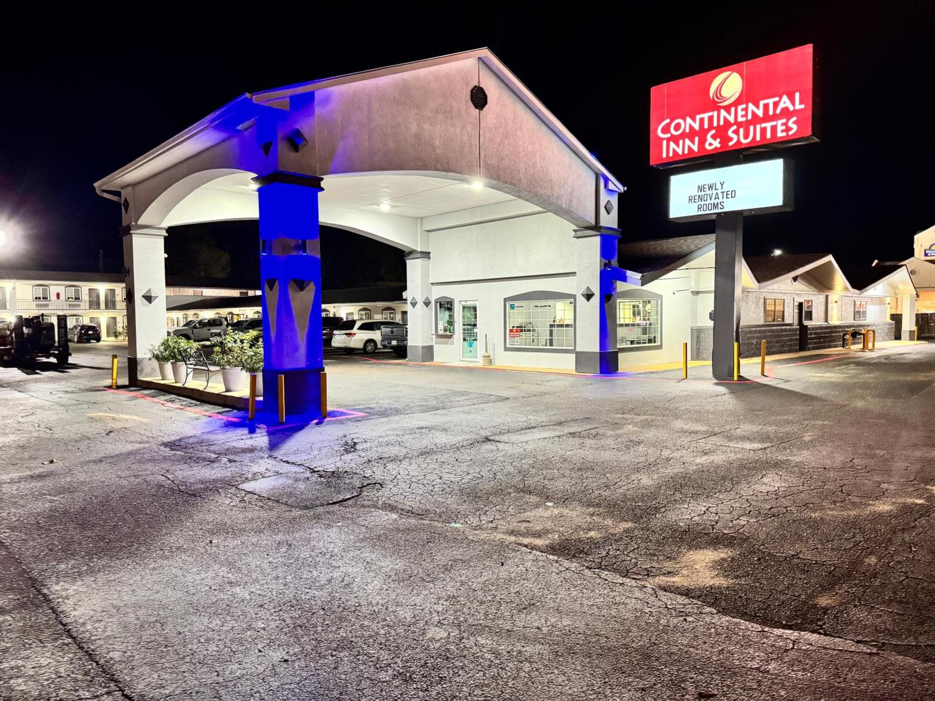 Continental Inn and Suites Nacogdoches TX SFA University Downtown photo 8
