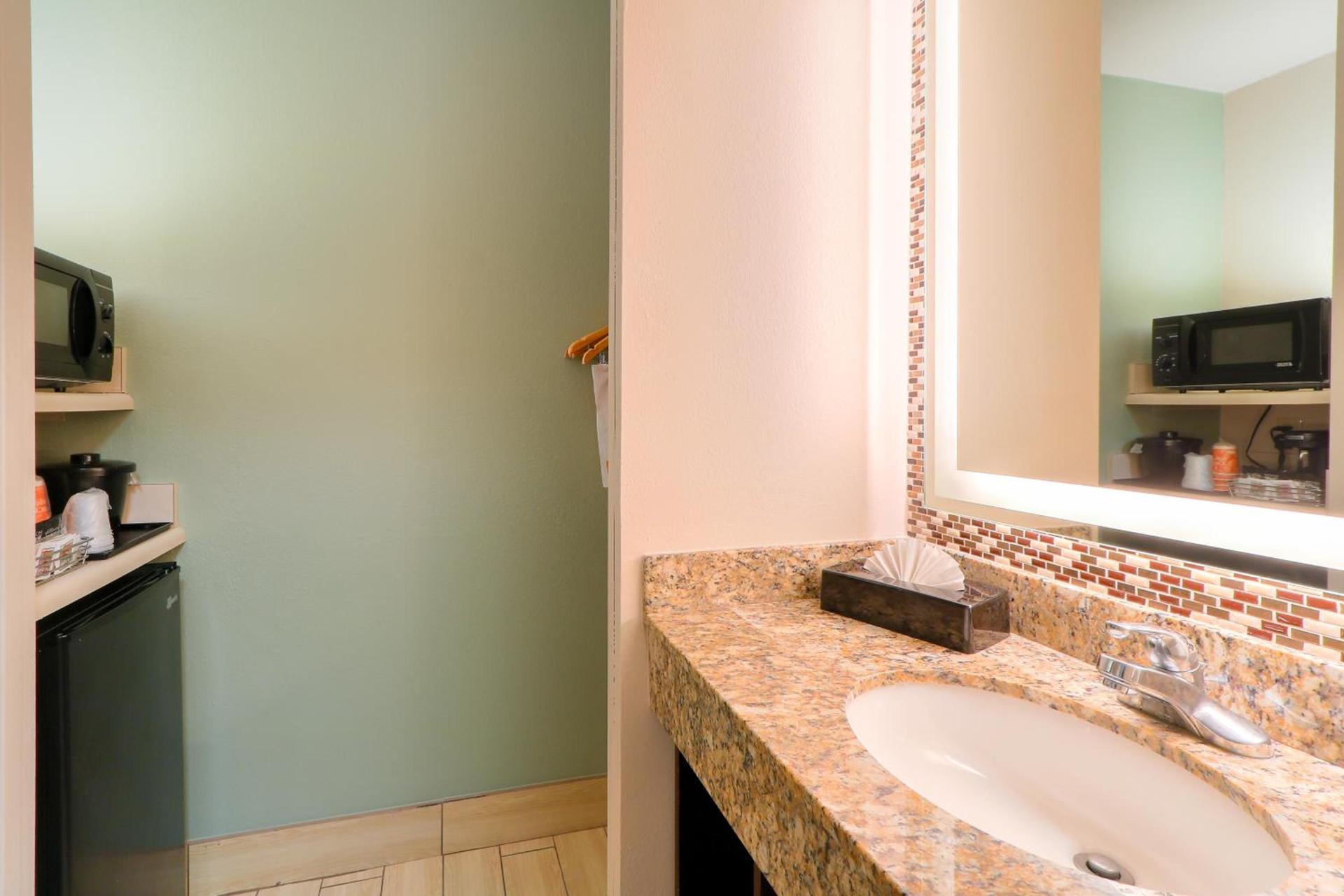 Quality Inn Near the Island Pigeon Forge photo 58