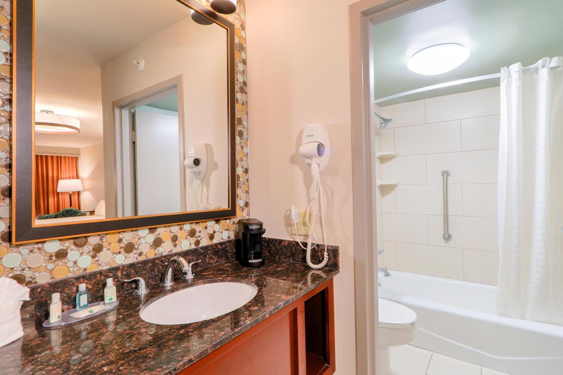 Quality Inn Near the Island Pigeon Forge photo 60
