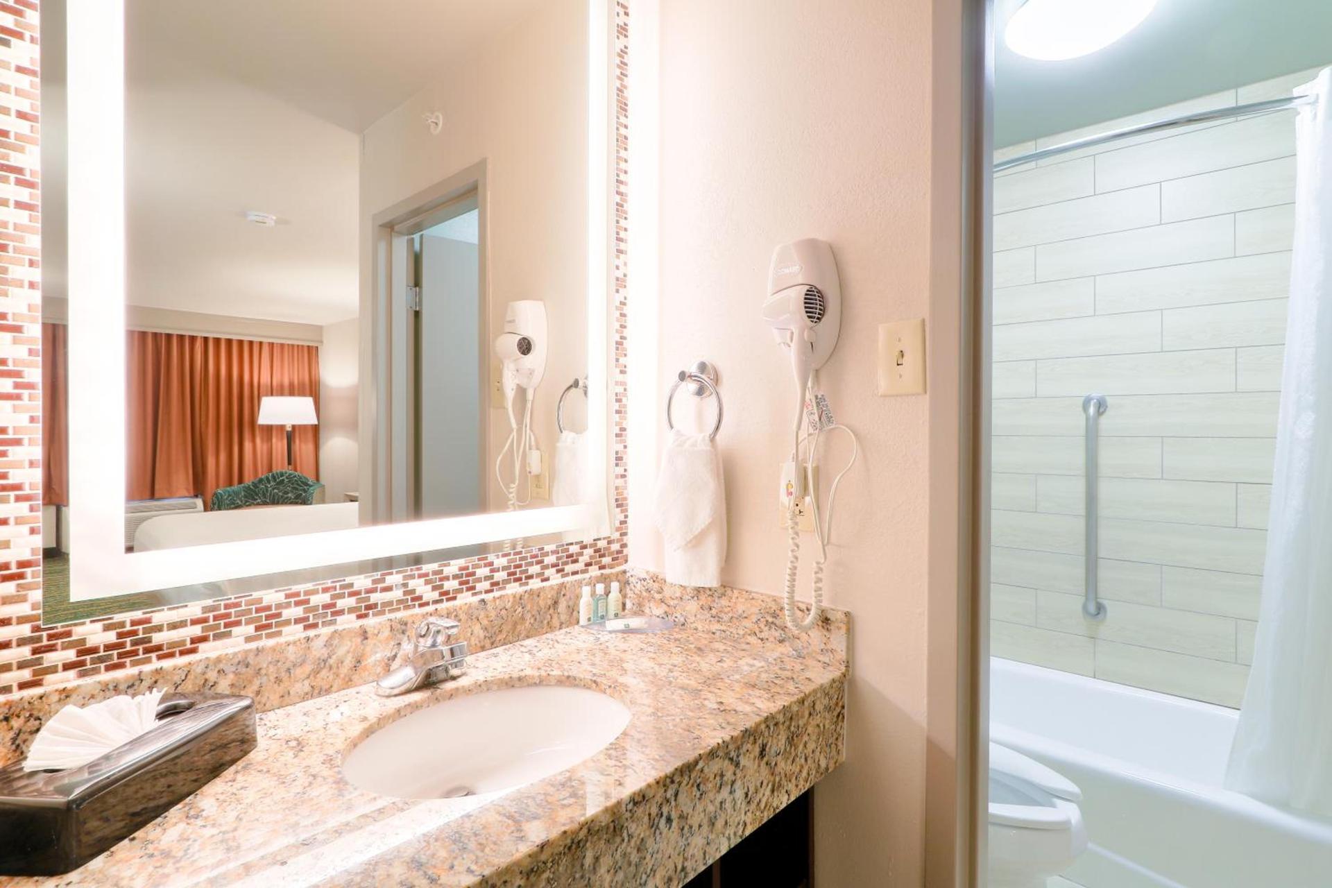 Quality Inn Near the Island Pigeon Forge photo 64