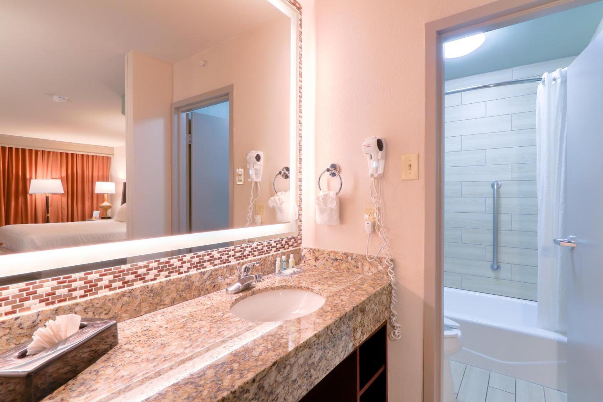 Quality Inn Near the Island Pigeon Forge photo 65
