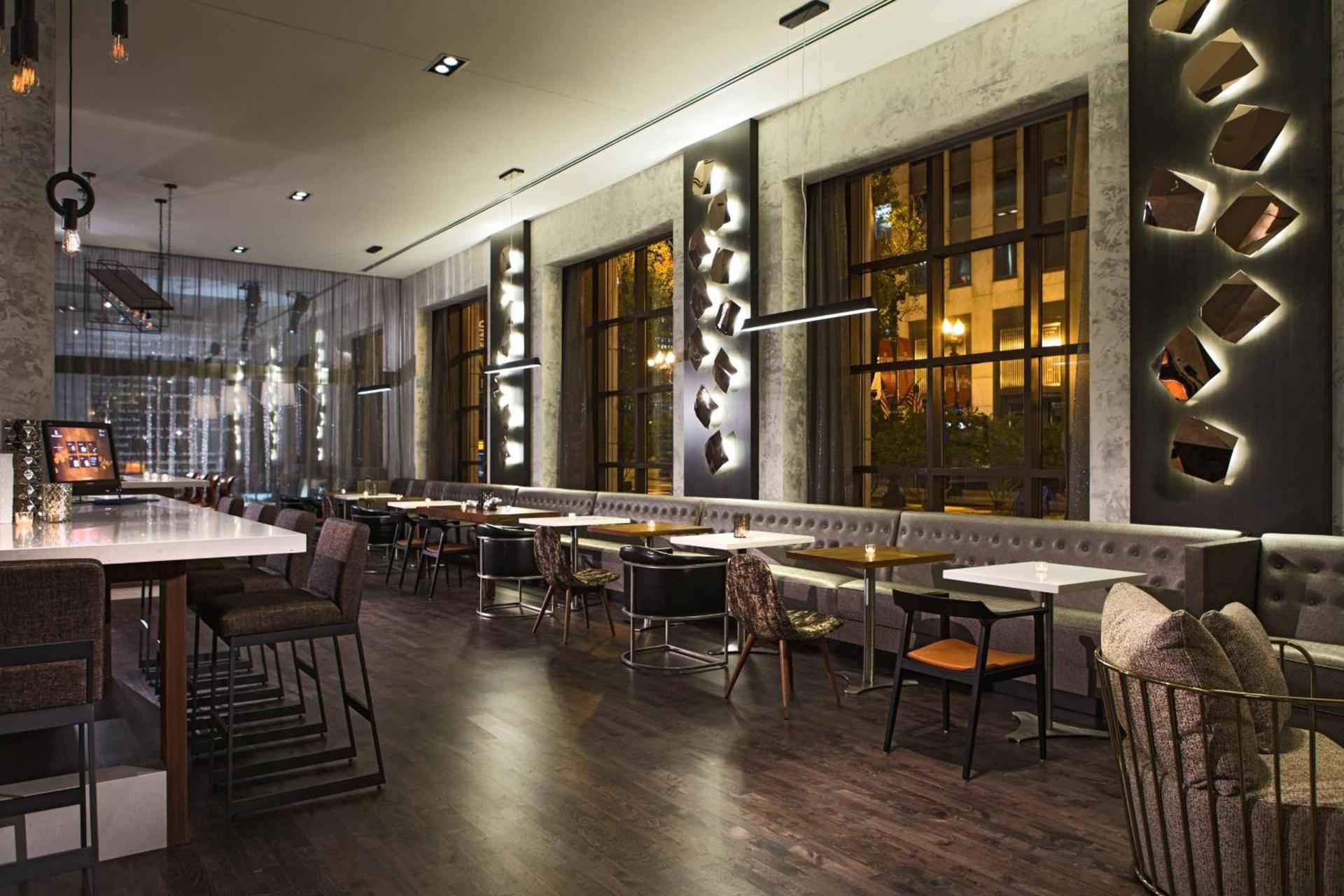 Renaissance Chicago Downtown Hotel photo 16