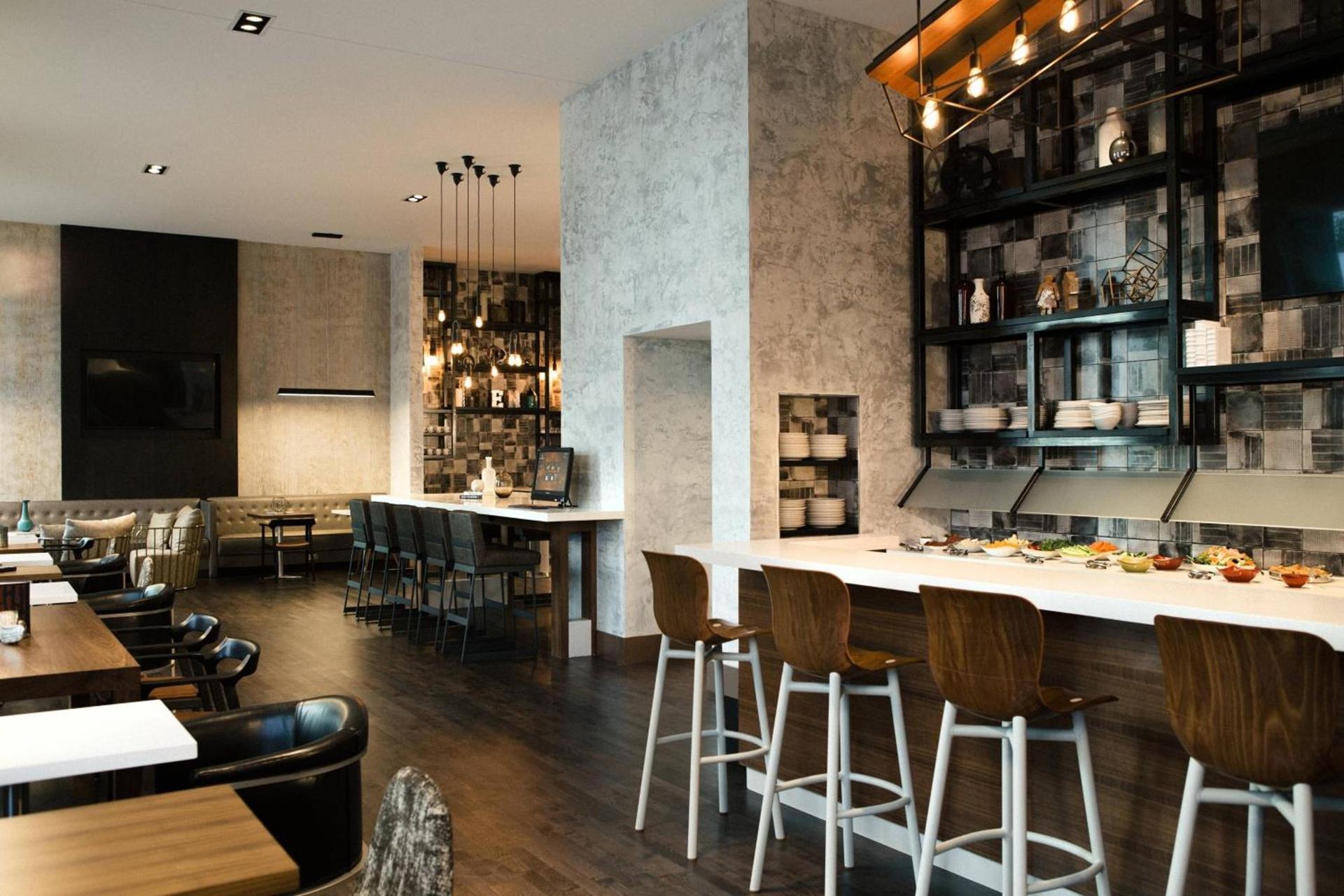 Renaissance Chicago Downtown Hotel photo 15