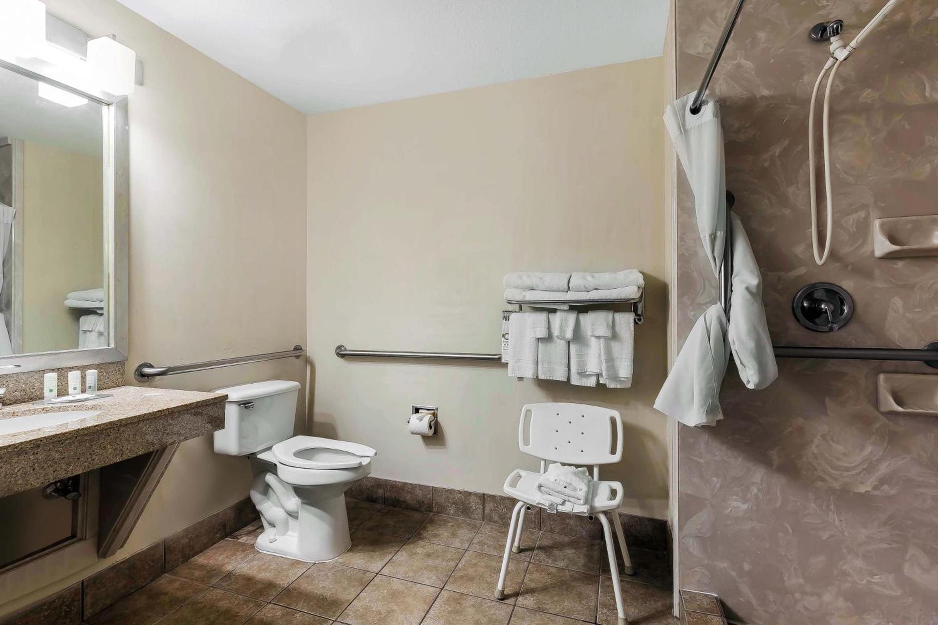 Quality Inn & Suites - Granbury photo 75