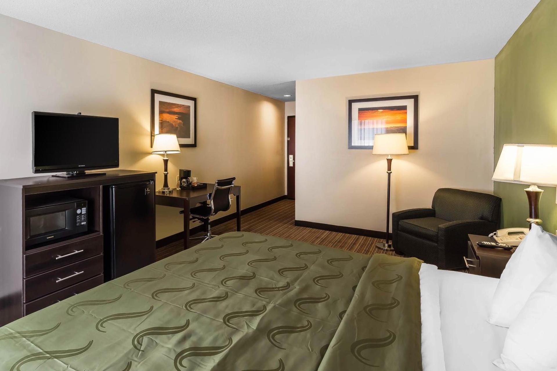 Quality Inn & Suites - Granbury photo 77