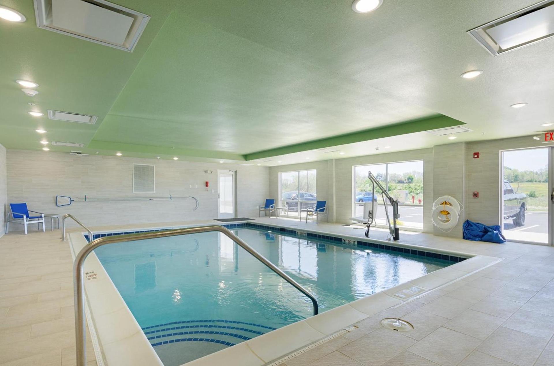 Holiday Inn Express & Suites - Abingdon by IHG photo 44