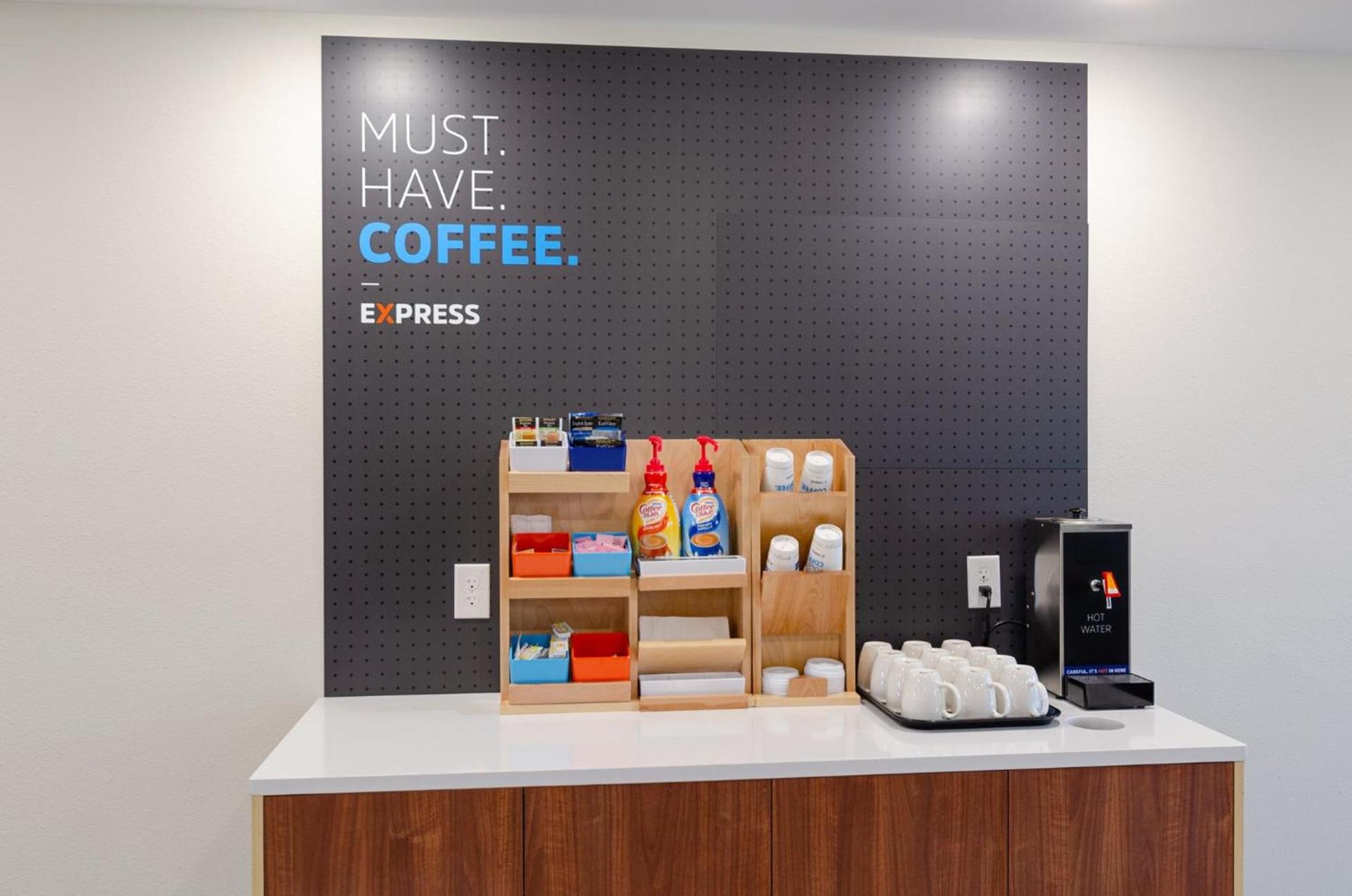 Holiday Inn Express & Suites - Abingdon by IHG photo 53