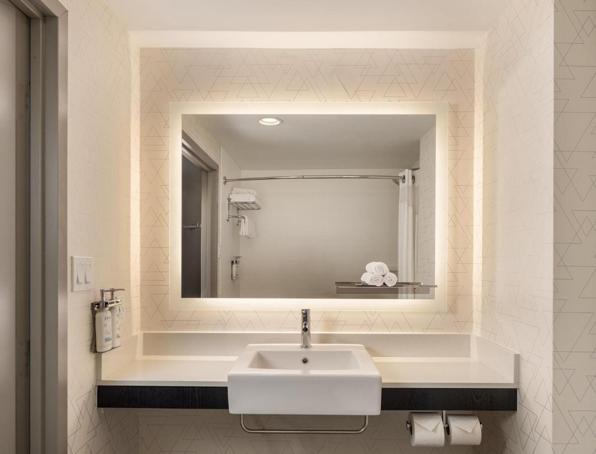 Holiday Inn Express NYC Chelsea - NoMad Area by IHG photo 54