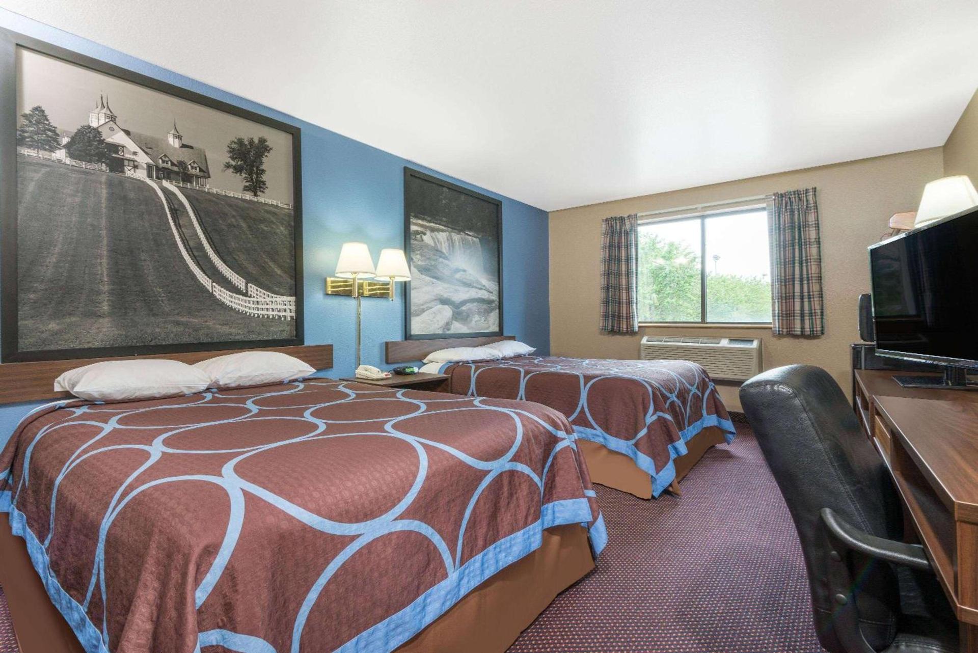 Super 8 by Wyndham Corbin KY photo 5