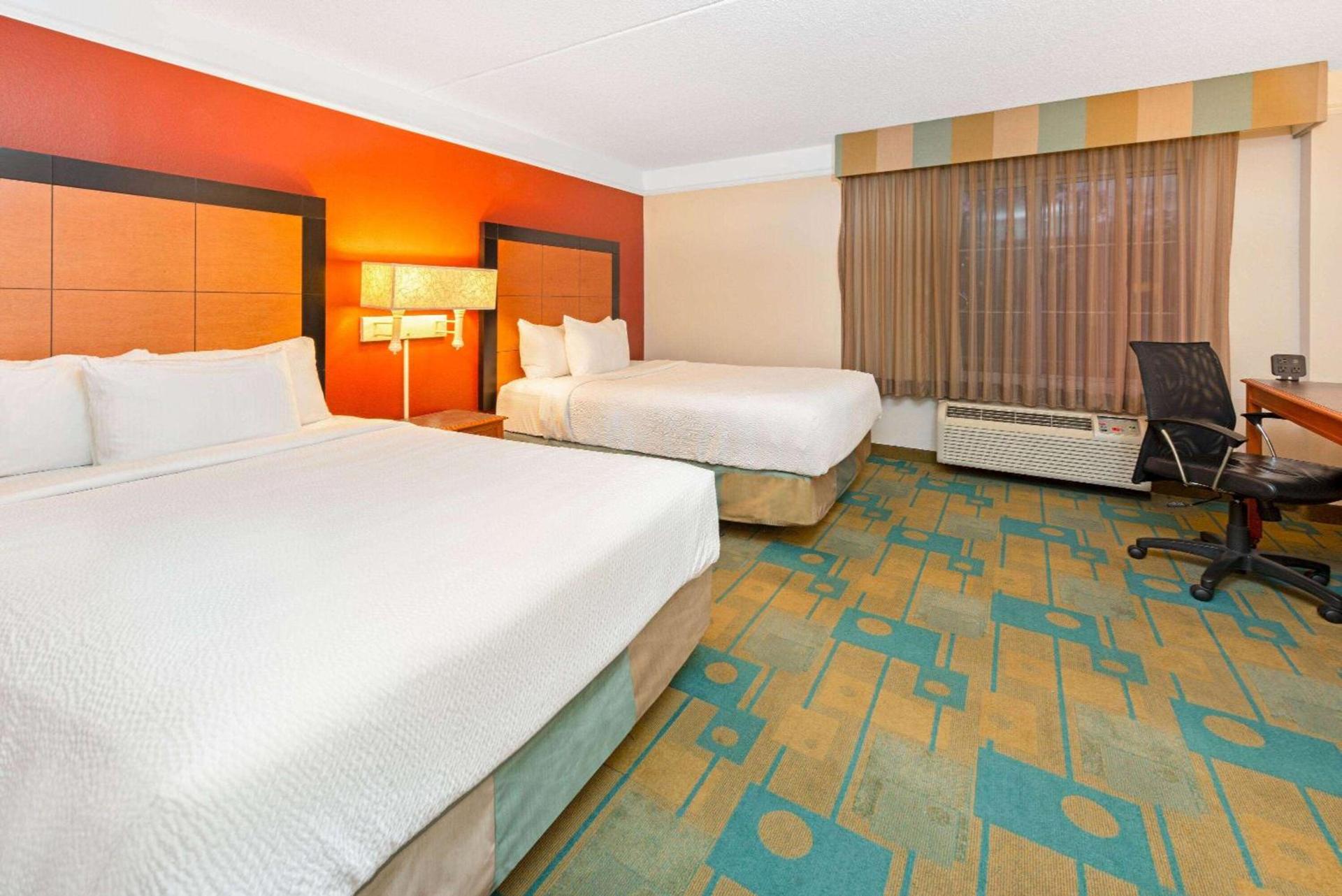 La Quinta by Wyndham USF (Near Busch Gardens) photo 27