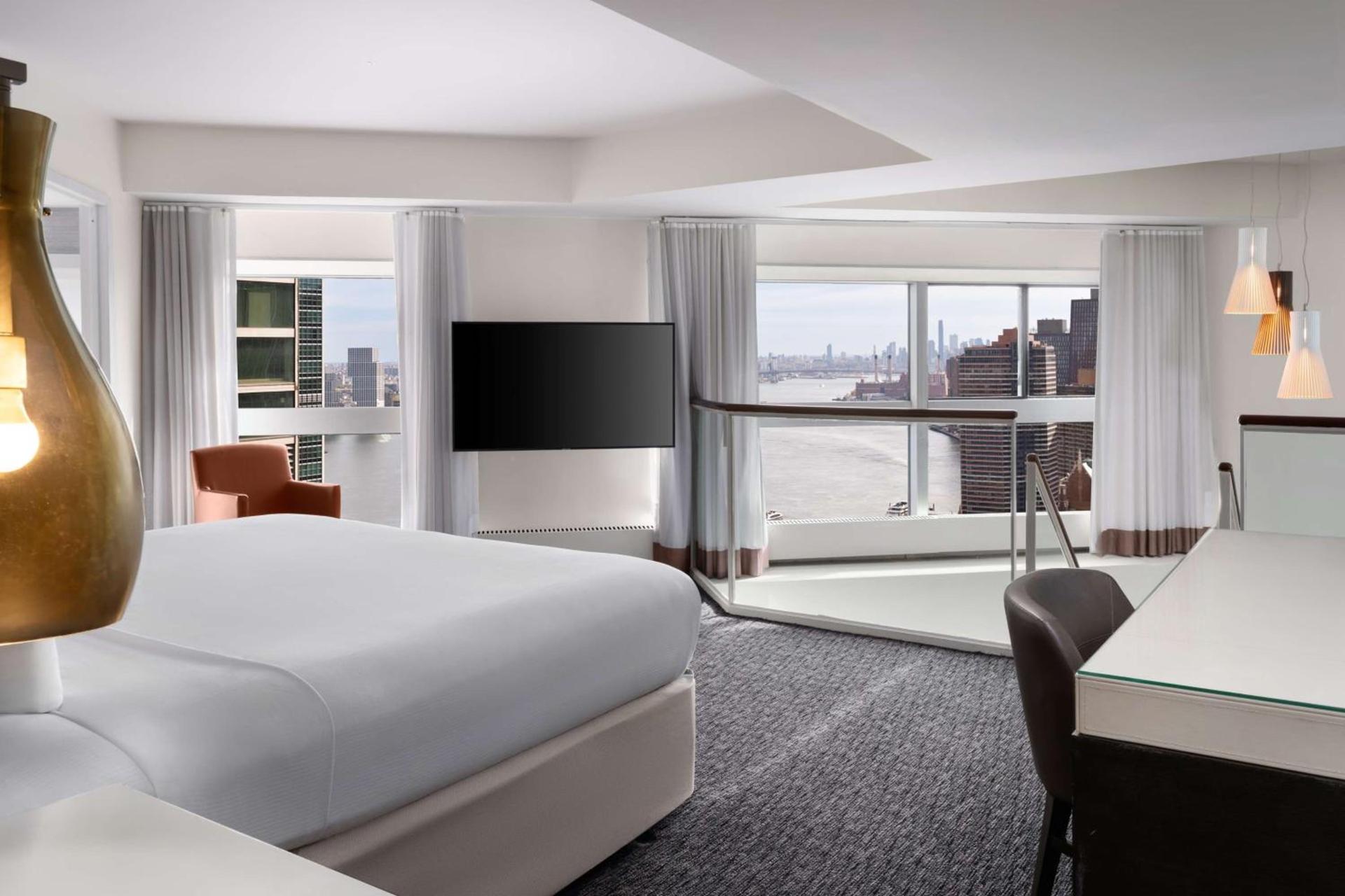 Millennium Hilton New York One UN Plaza photo 90
