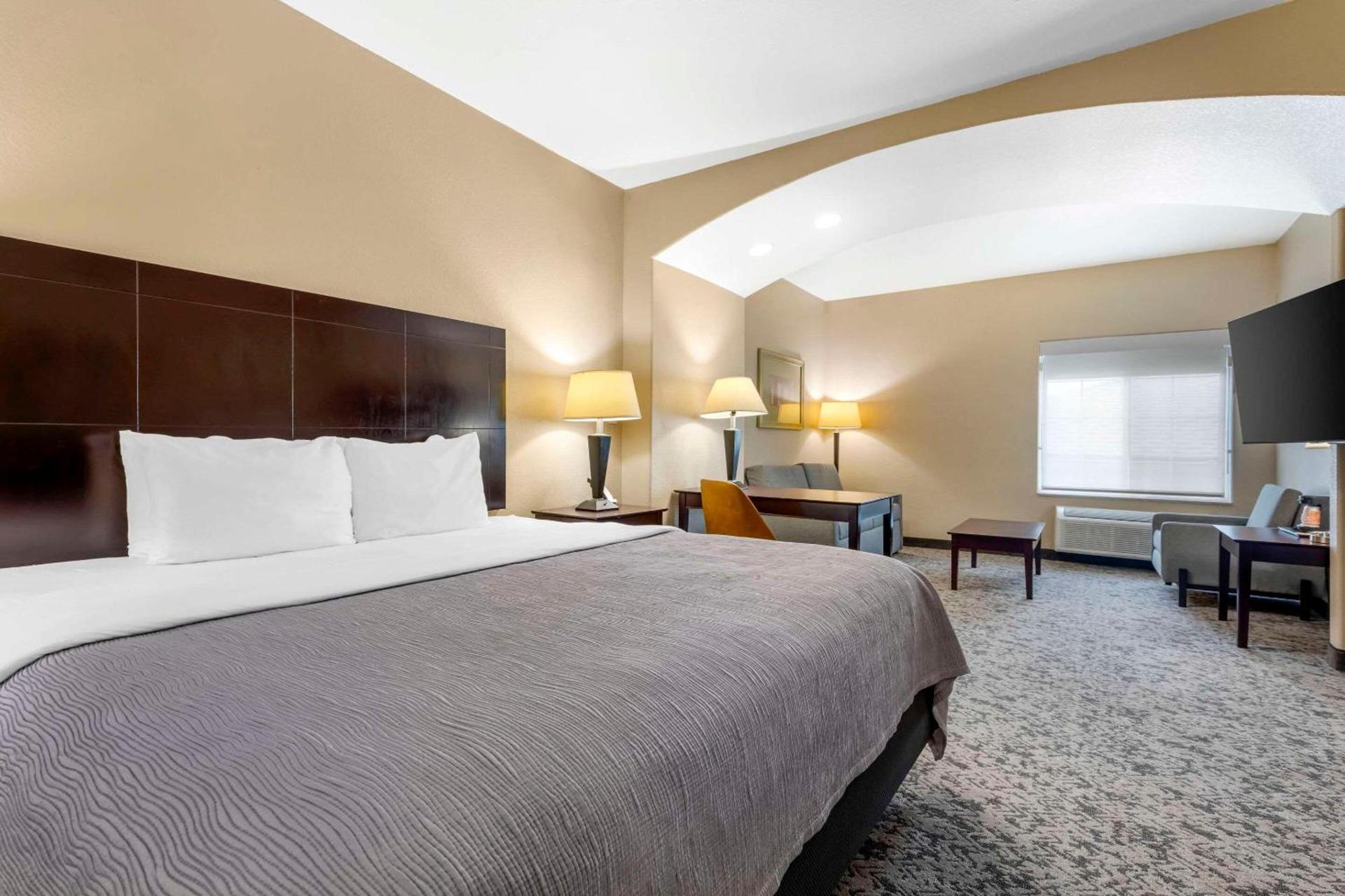 Quality Inn & Suites Groesbeck North photo 19