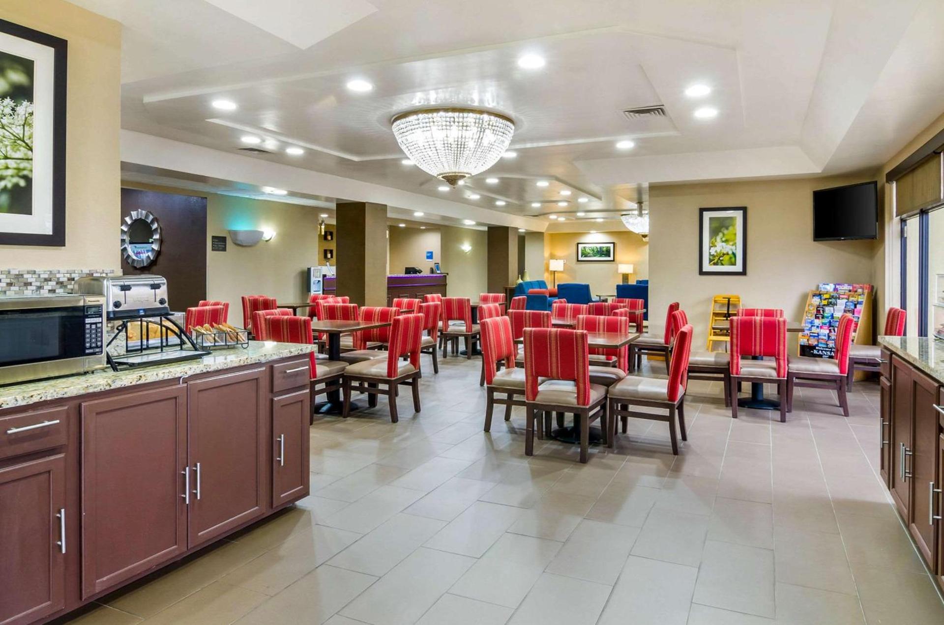 Comfort Inn Ottawa Kansas photo 19
