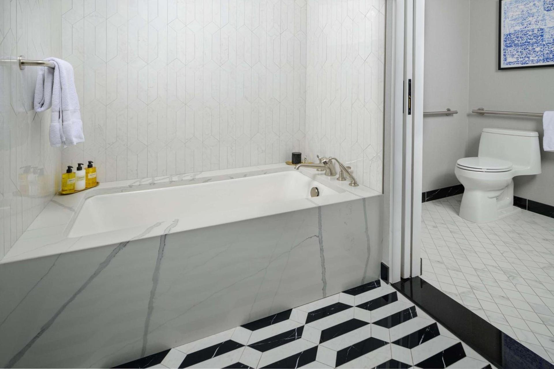 Daxton Hotel Birmingham, Curio Collection by Hilton photo 47