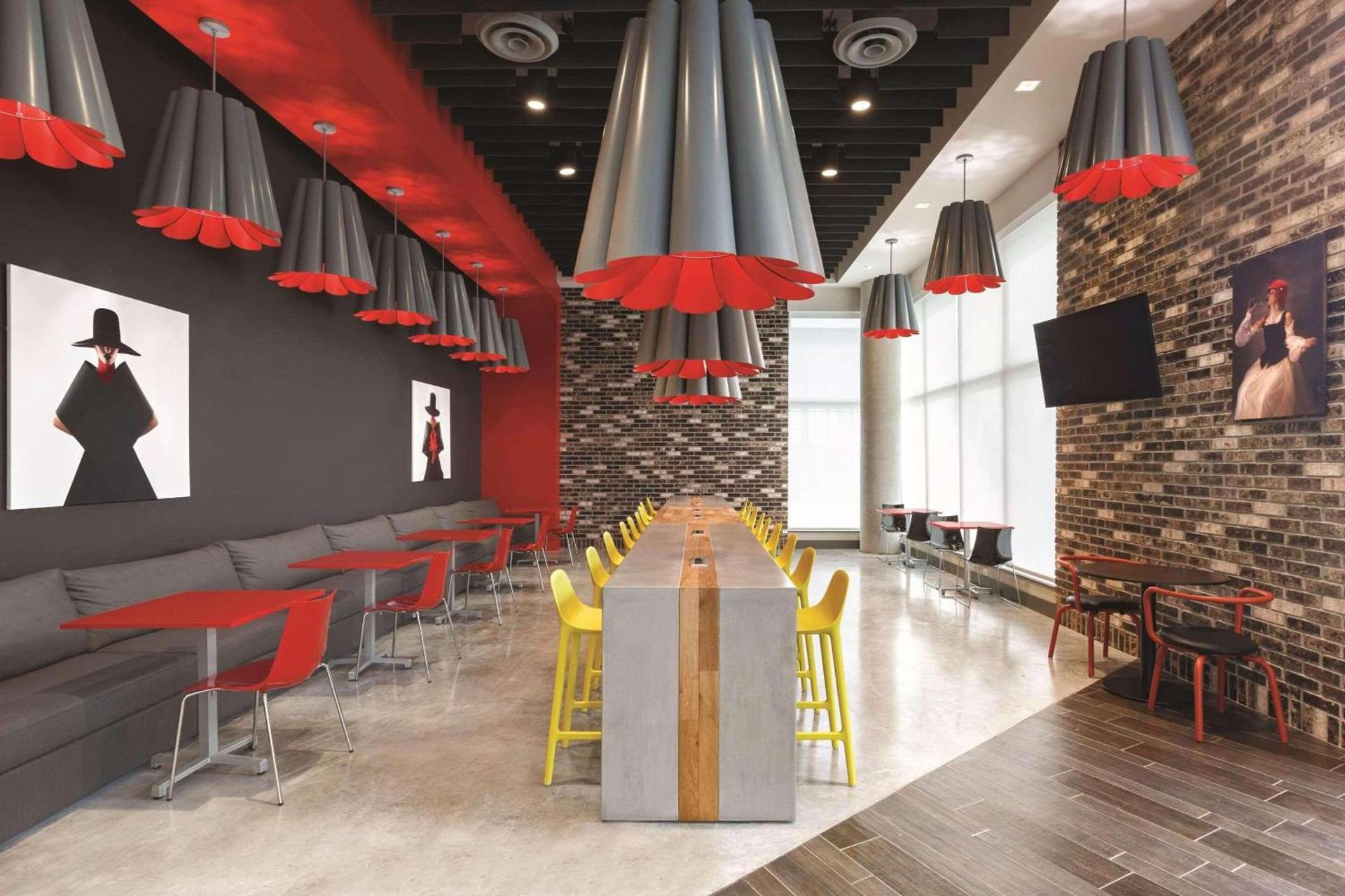Radisson RED Miami Airport photo 24