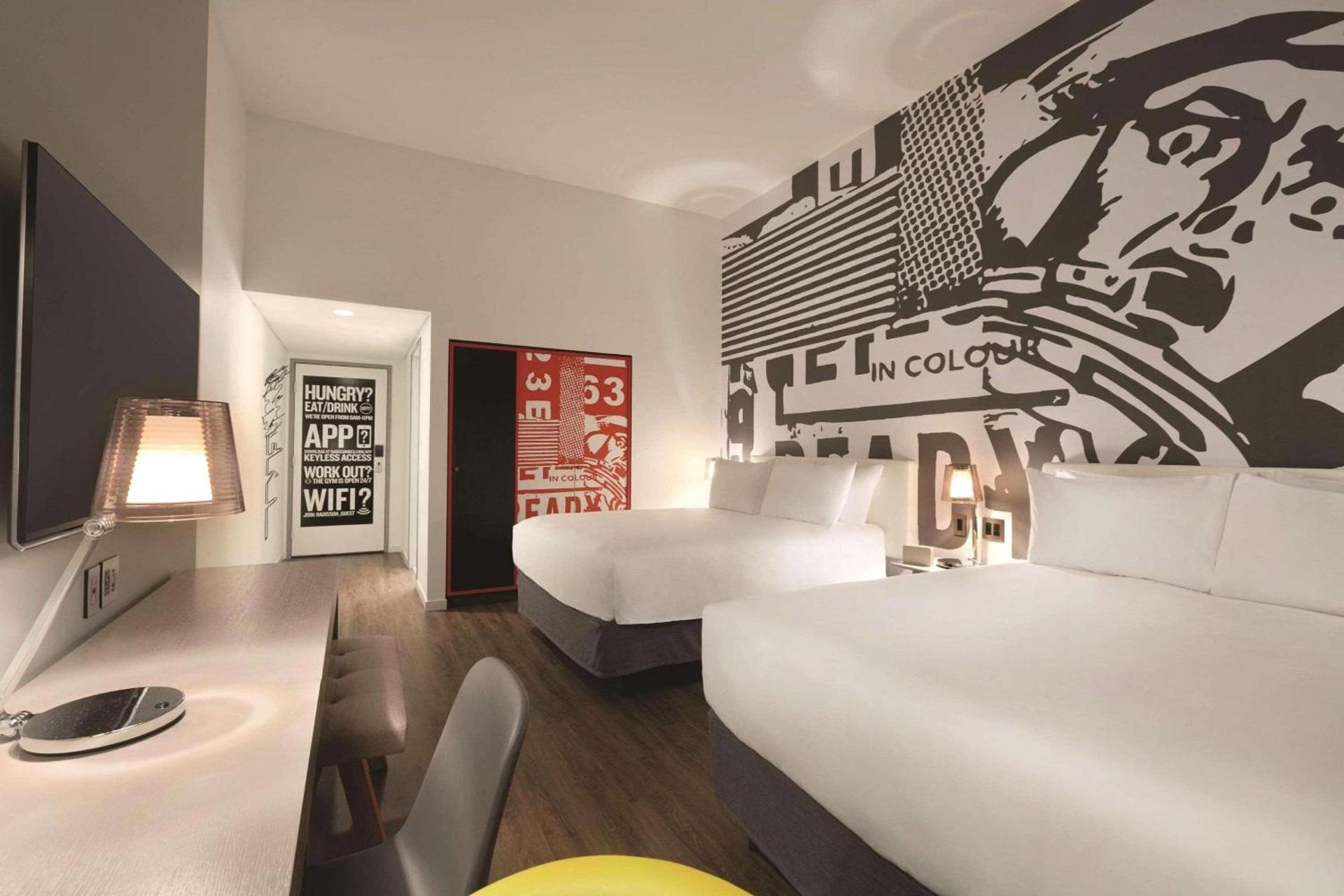 Radisson Red Minneapolis Downtown photo 7