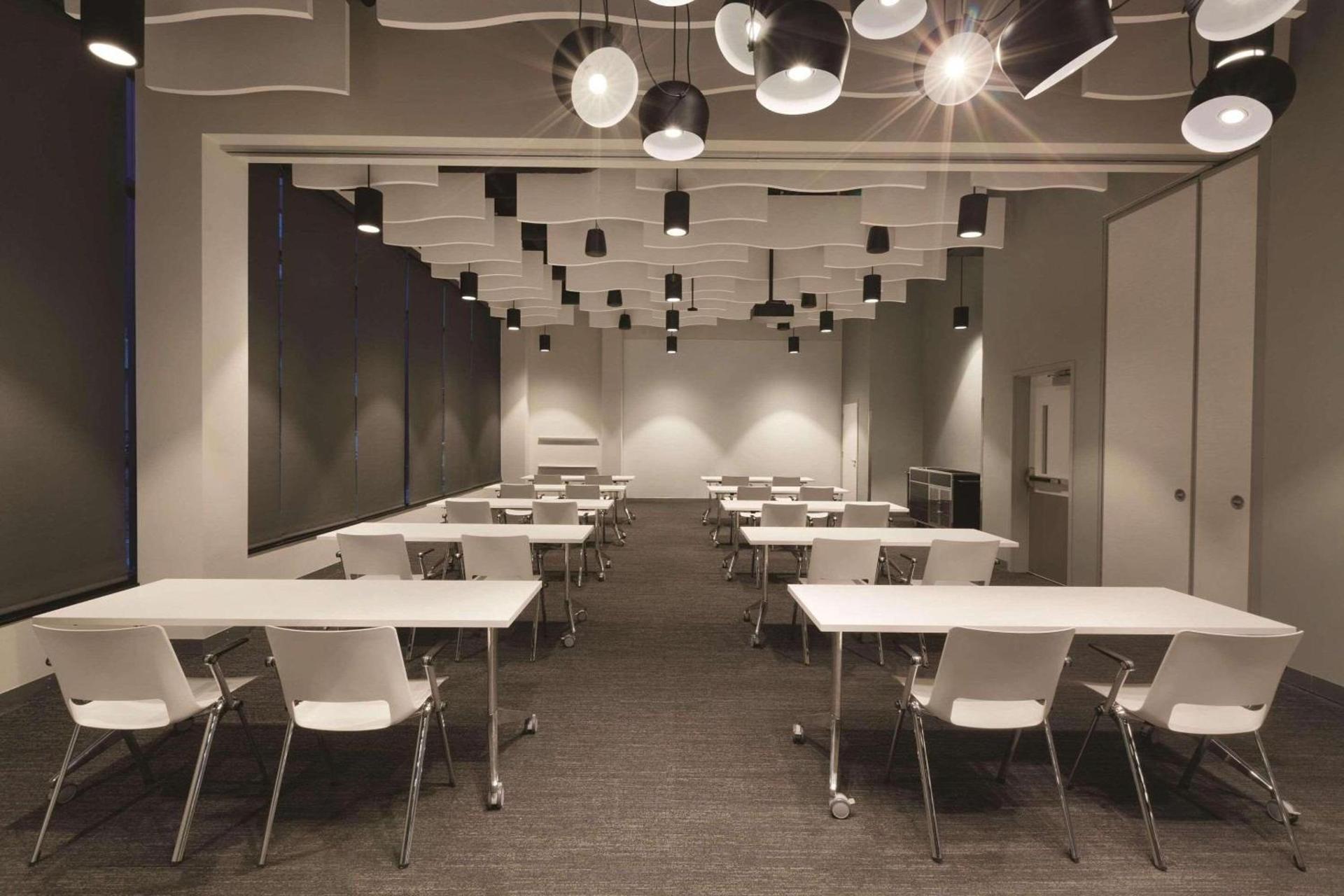 Radisson Red Minneapolis Downtown photo 15