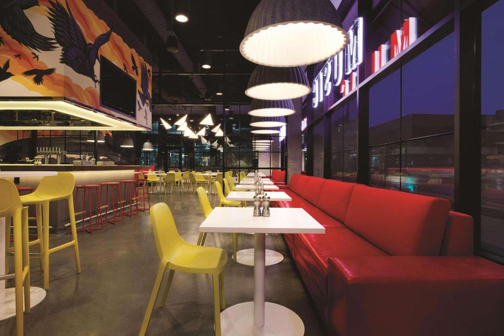 Radisson Red Minneapolis Downtown photo 24