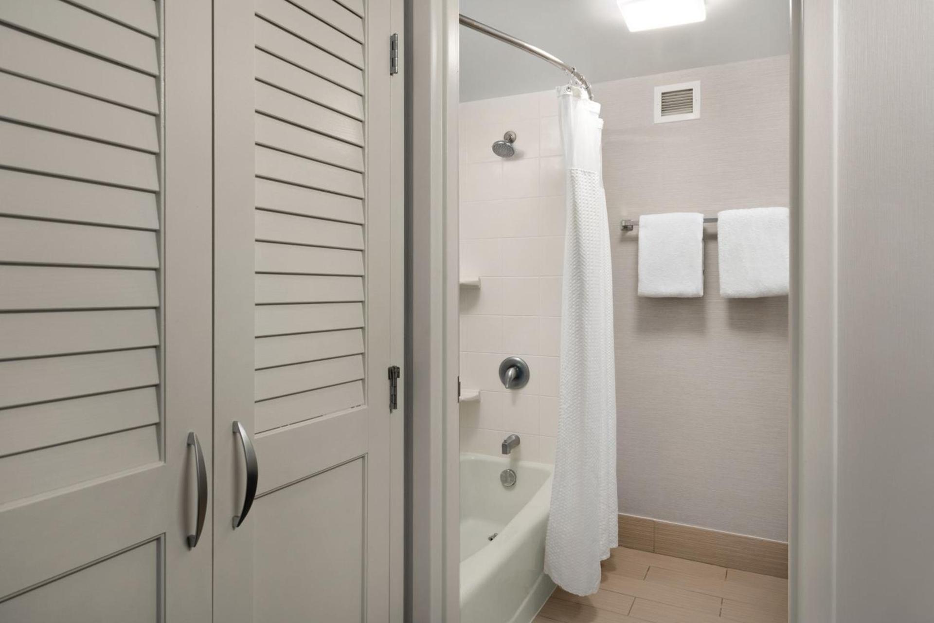 Courtyard by Marriott Portland Beaverton photo 18