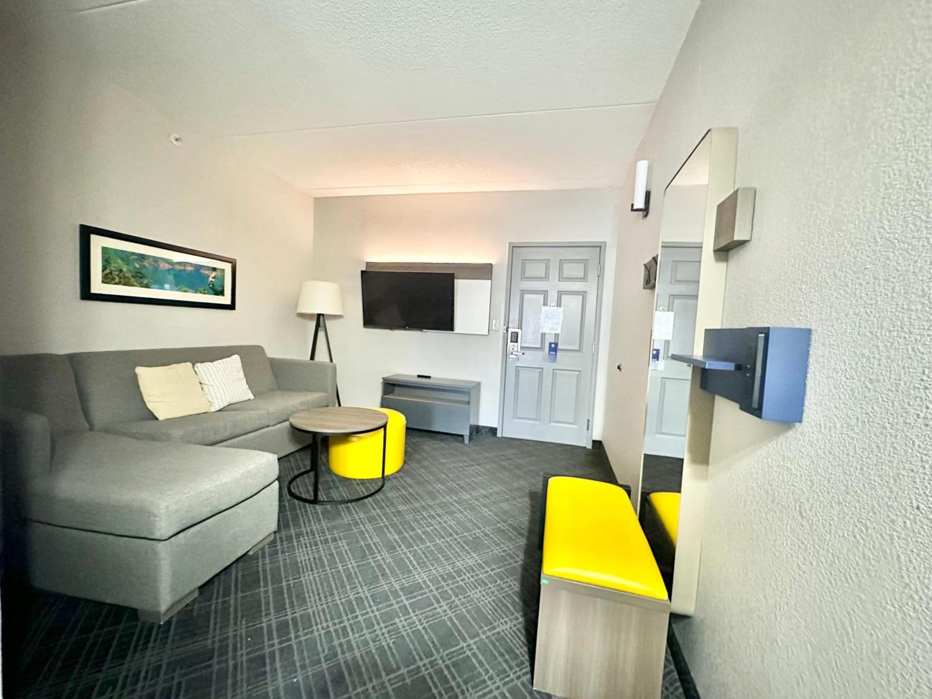 Comfort Inn & Suites Calhoun South photo 11