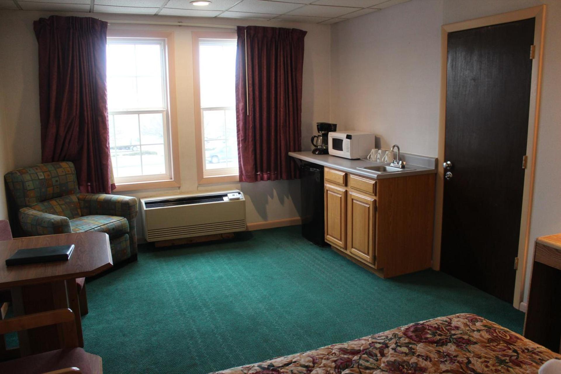 Anchorage Inn Burlington photo 14