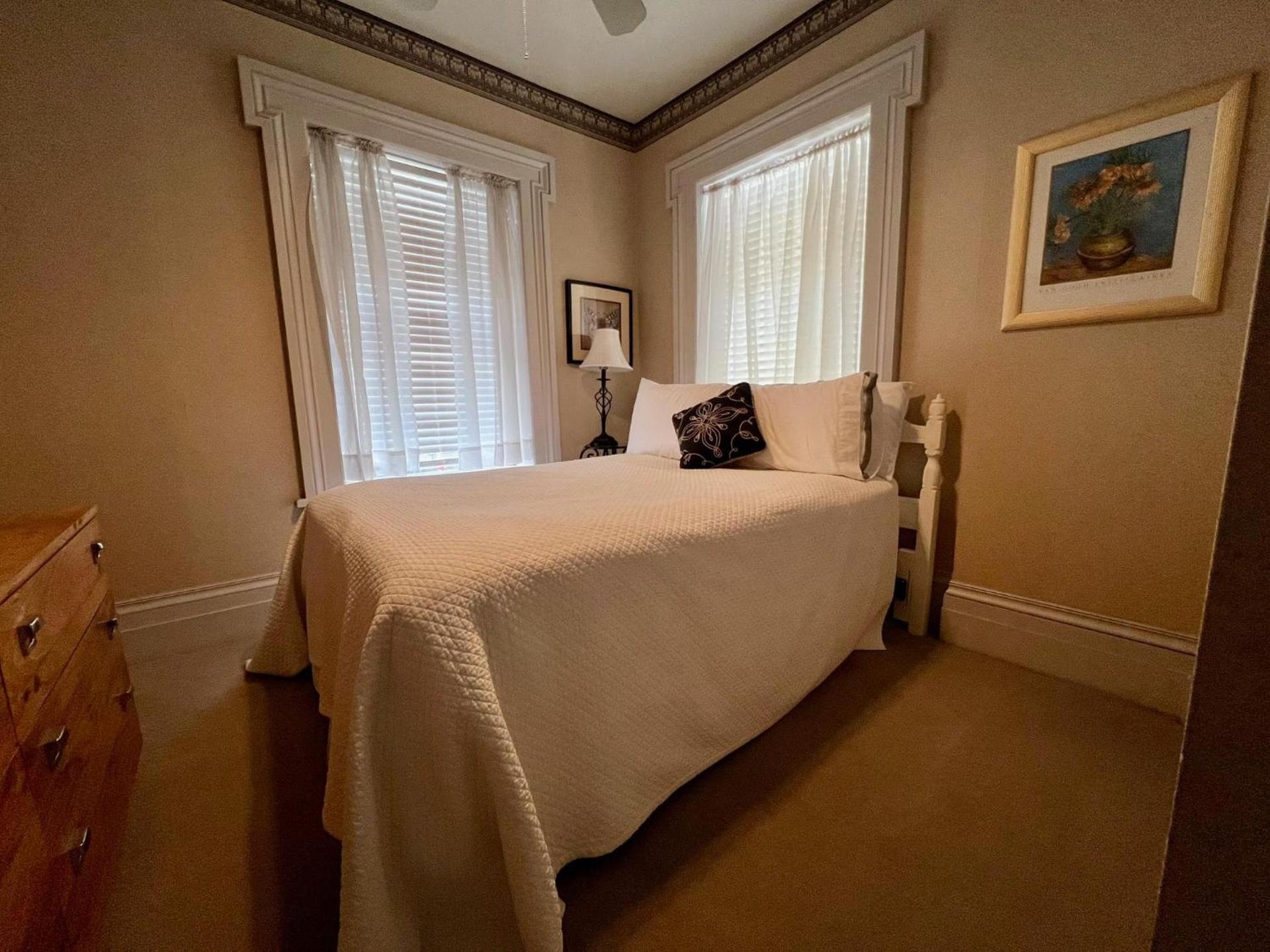 The Mount Vernon Inn photo 22