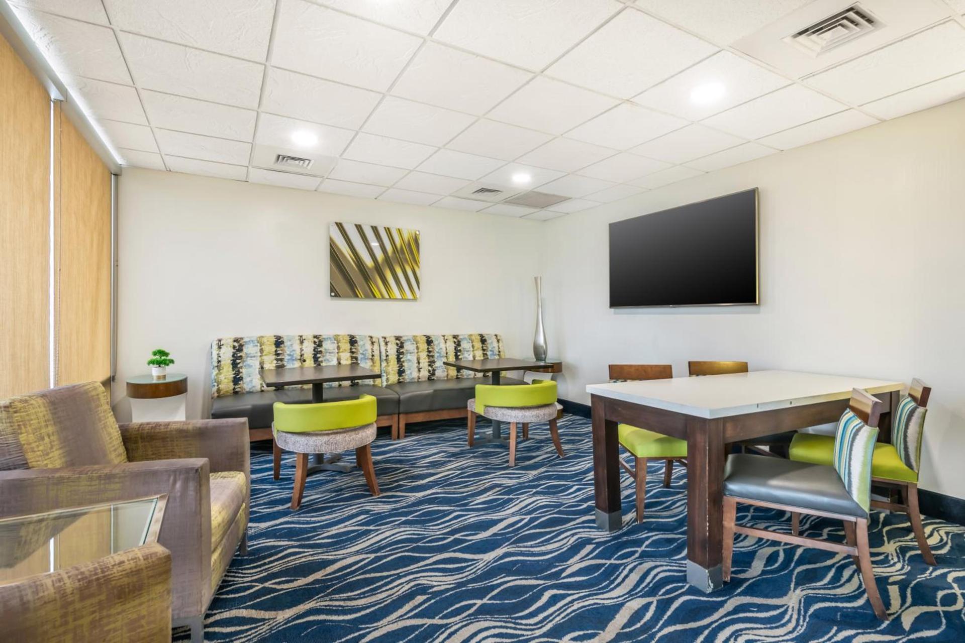 Tropical Winds Resort Hotel photo 56