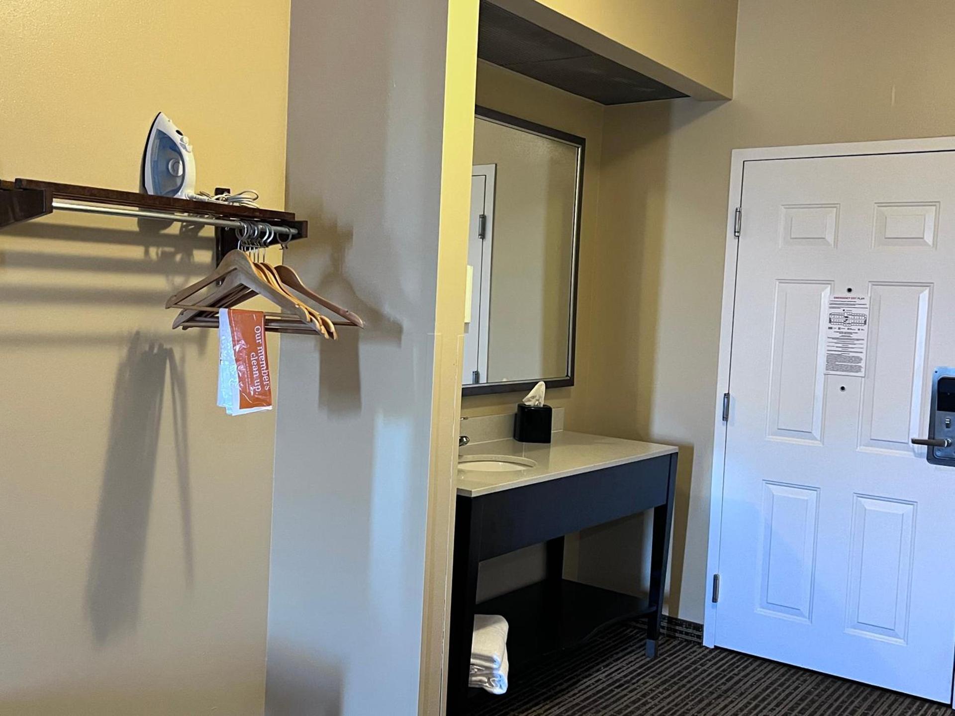 Quality Inn Palm Bay - Melbourne I-95 photo 7
