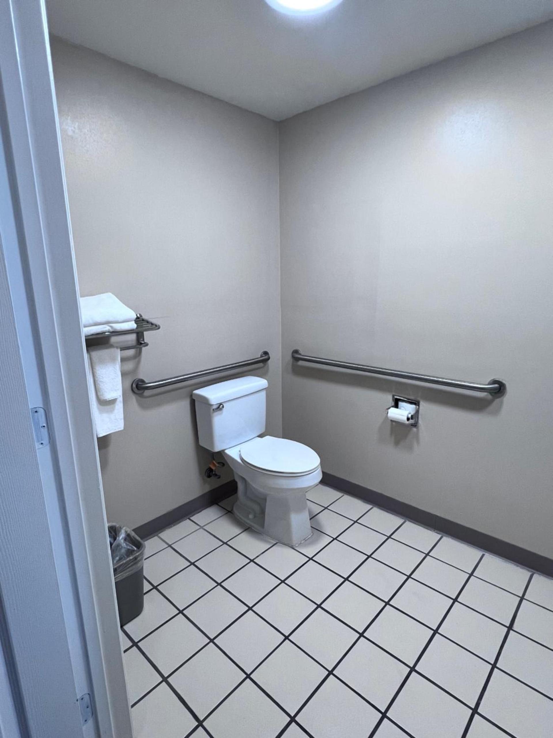Quality Inn Palm Bay - Melbourne I-95 photo 8