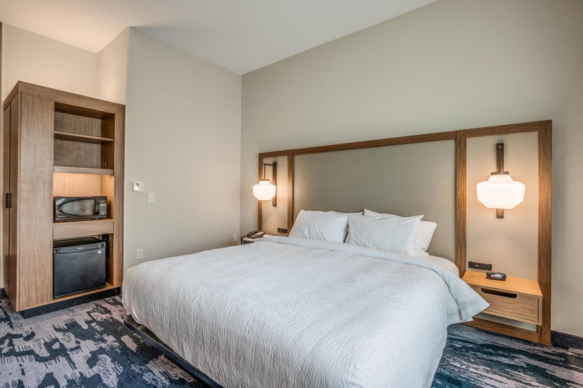 Holiday Inn Express & Suites Platteville by IHG photo 39