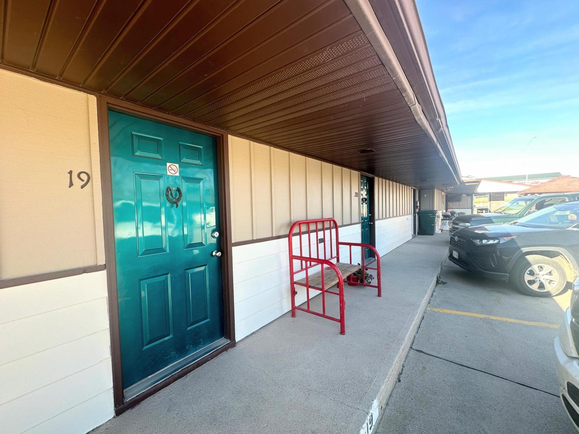 Westerner Motel photo 8