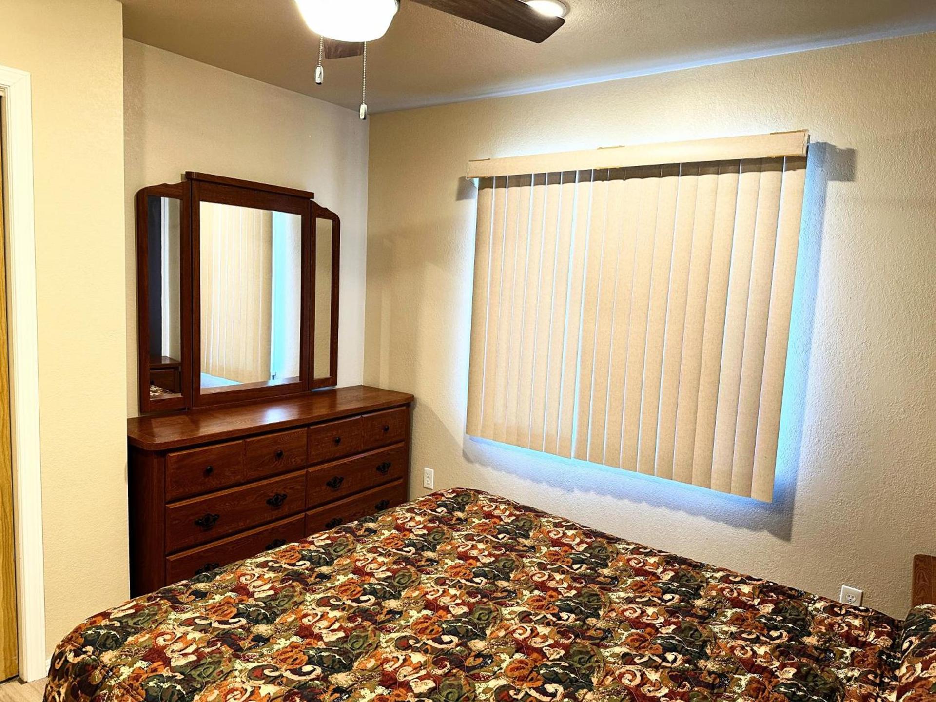 Westerner Motel photo 26