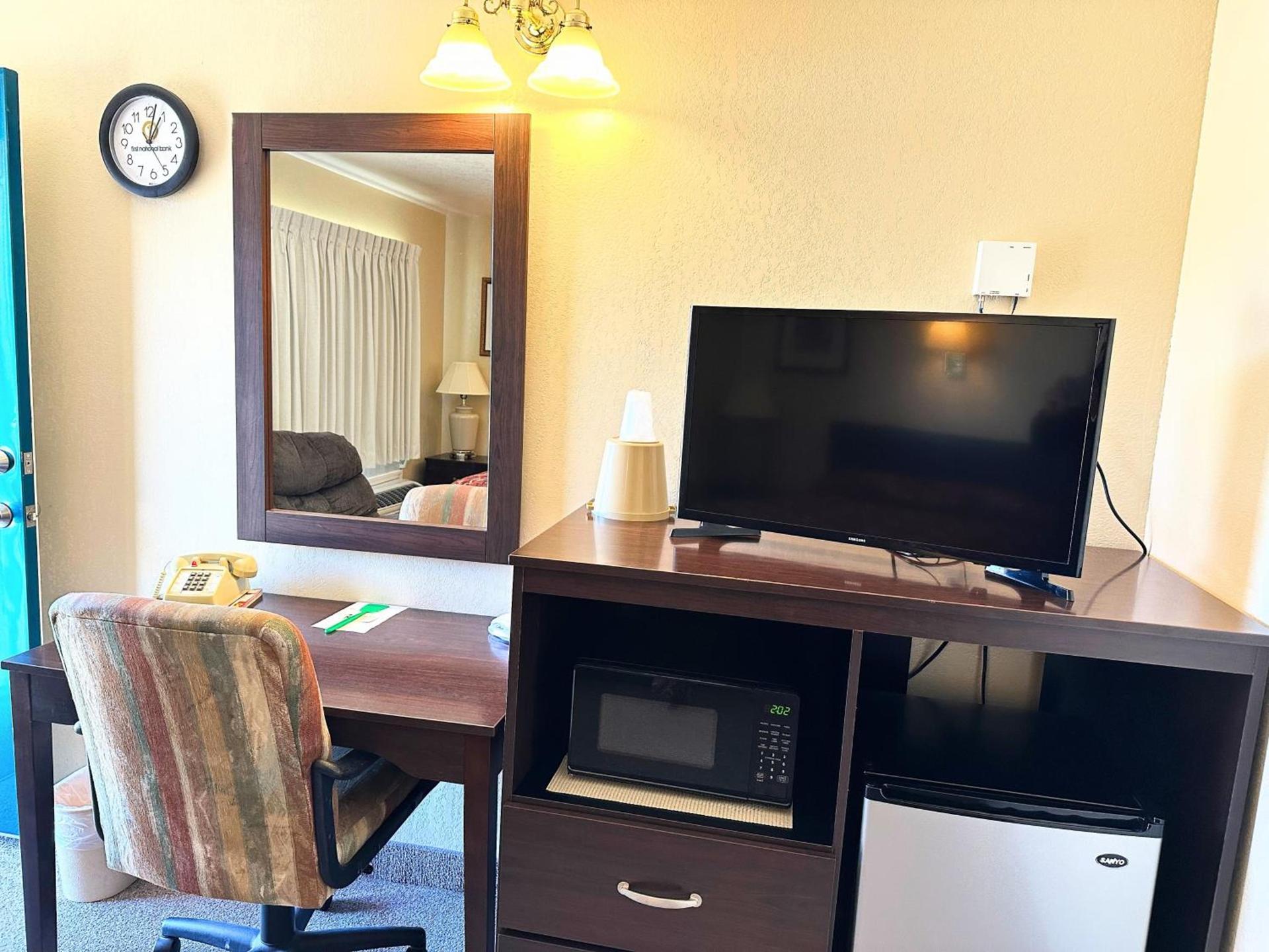 Westerner Motel photo 35