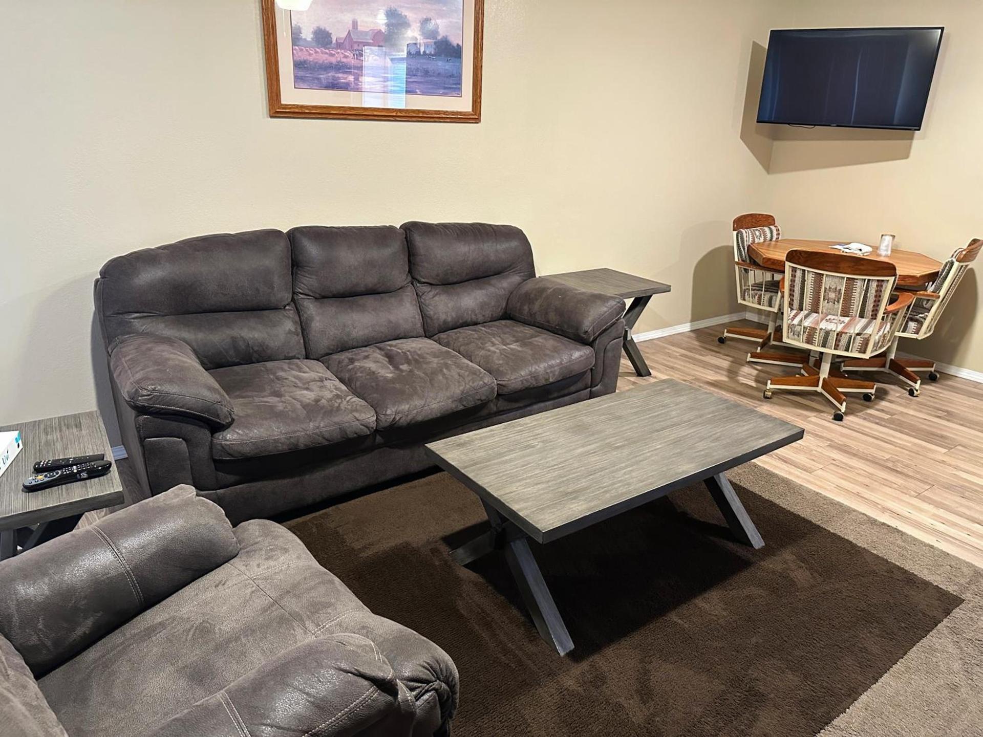 Westerner Motel photo 38