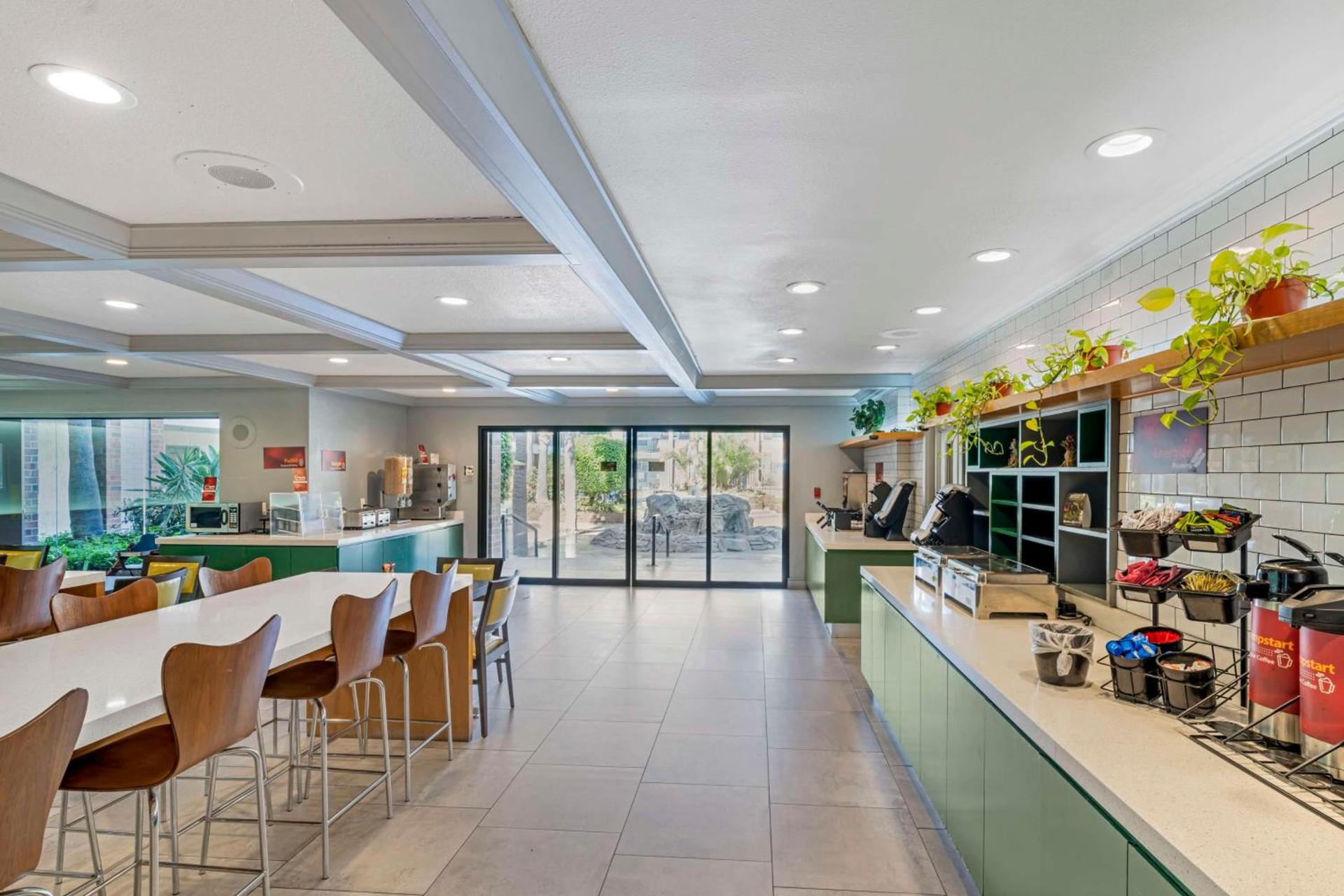Best Western Plus Meridian Inn & Suites, Anaheim-Orange photo 5