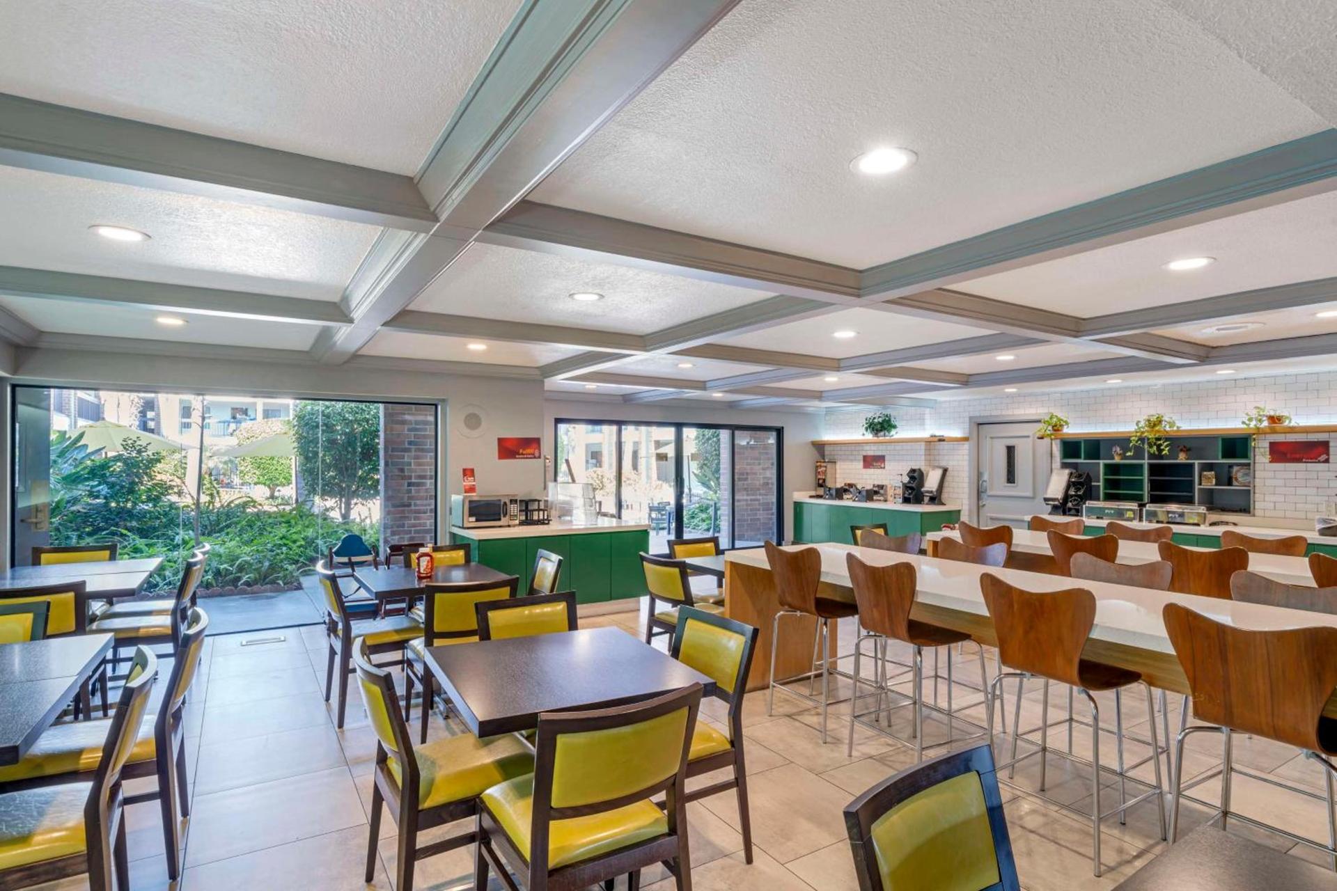 Best Western Plus Meridian Inn & Suites, Anaheim-Orange photo 12