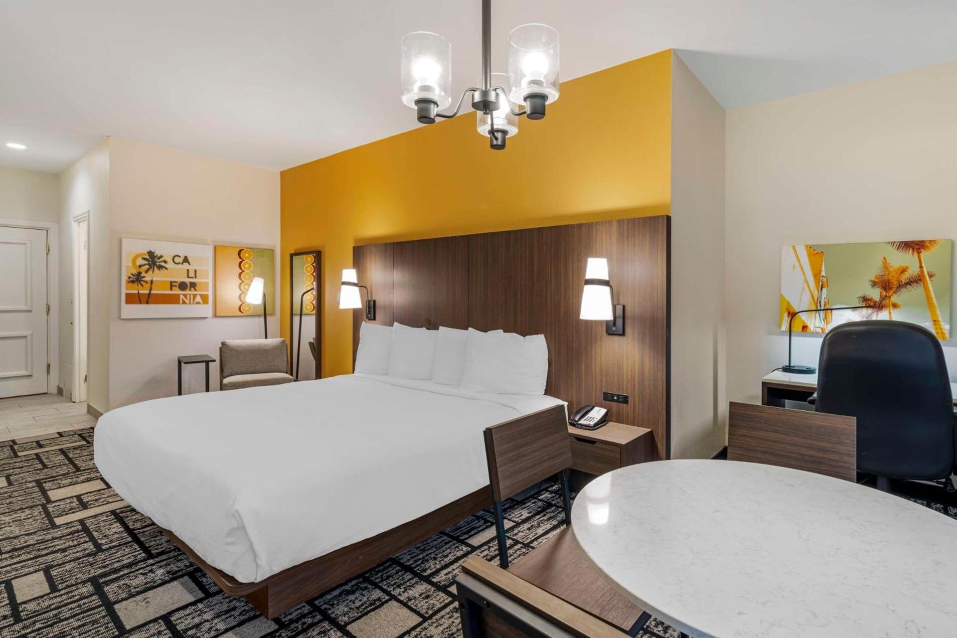 Best Western Plus Meridian Inn & Suites, Anaheim-Orange photo 30