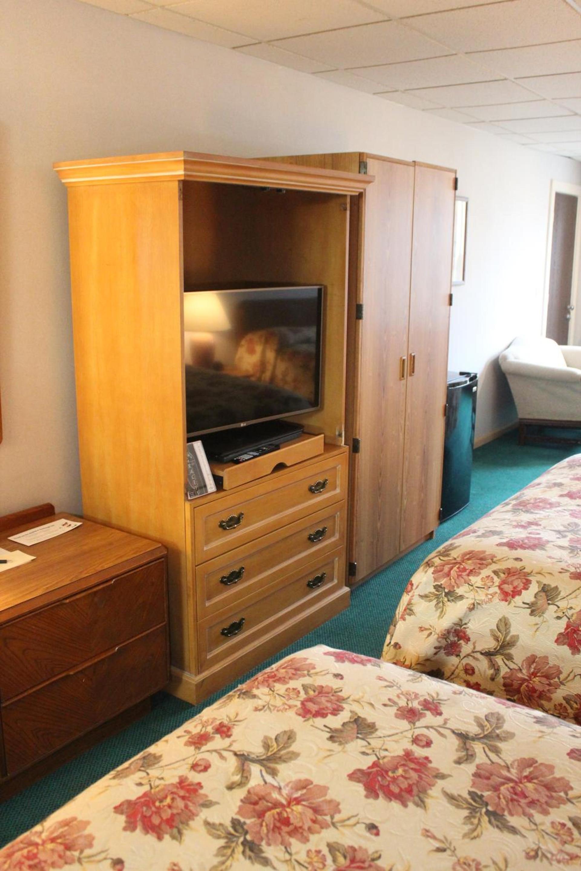 Anchorage Inn Burlington photo 25