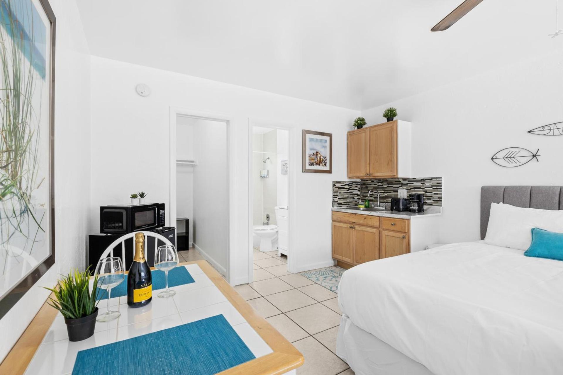 Sunset Inn - Hallandale Beach photo 68