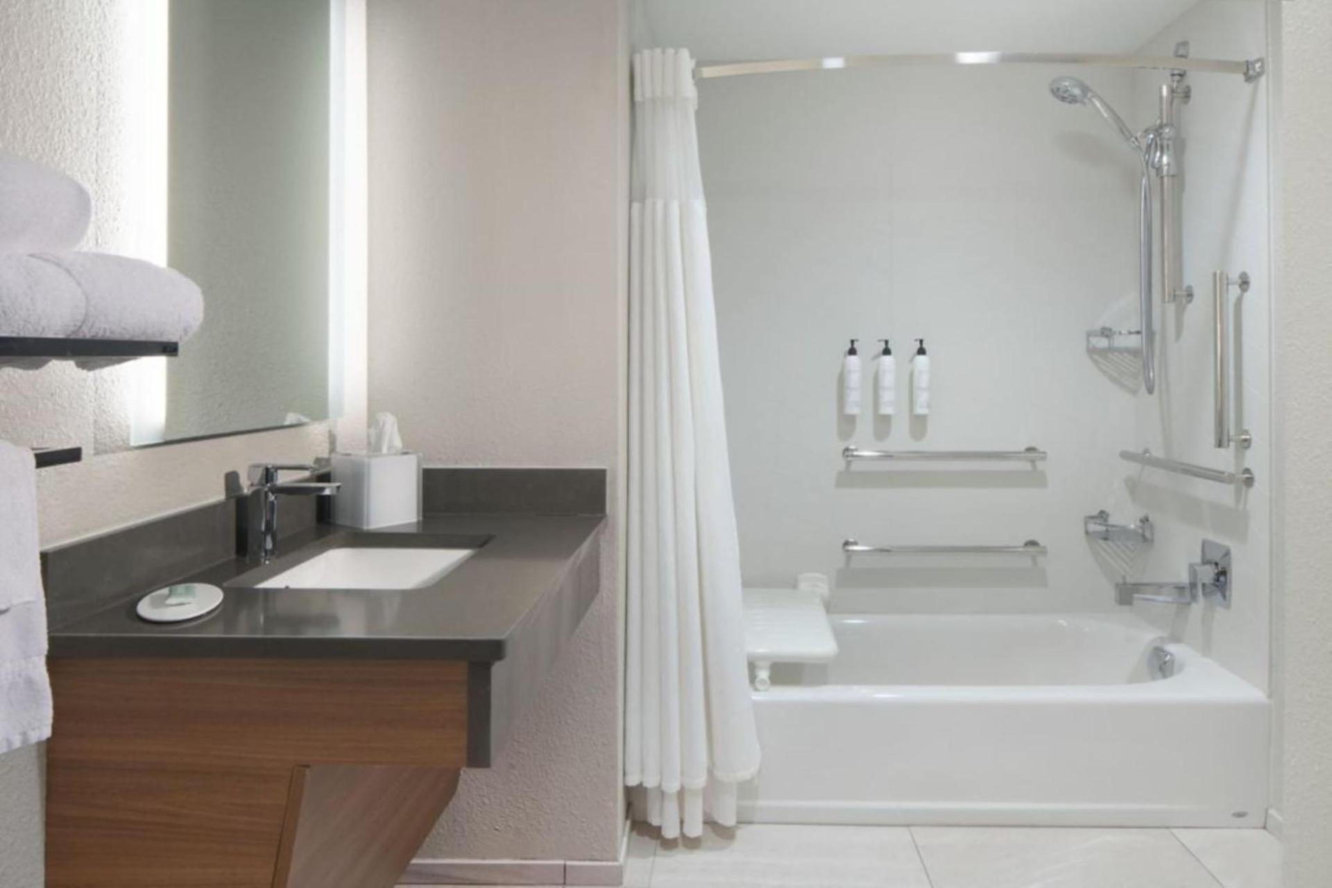 Fairfield Inn & Suites by Marriott Charleston photo 8