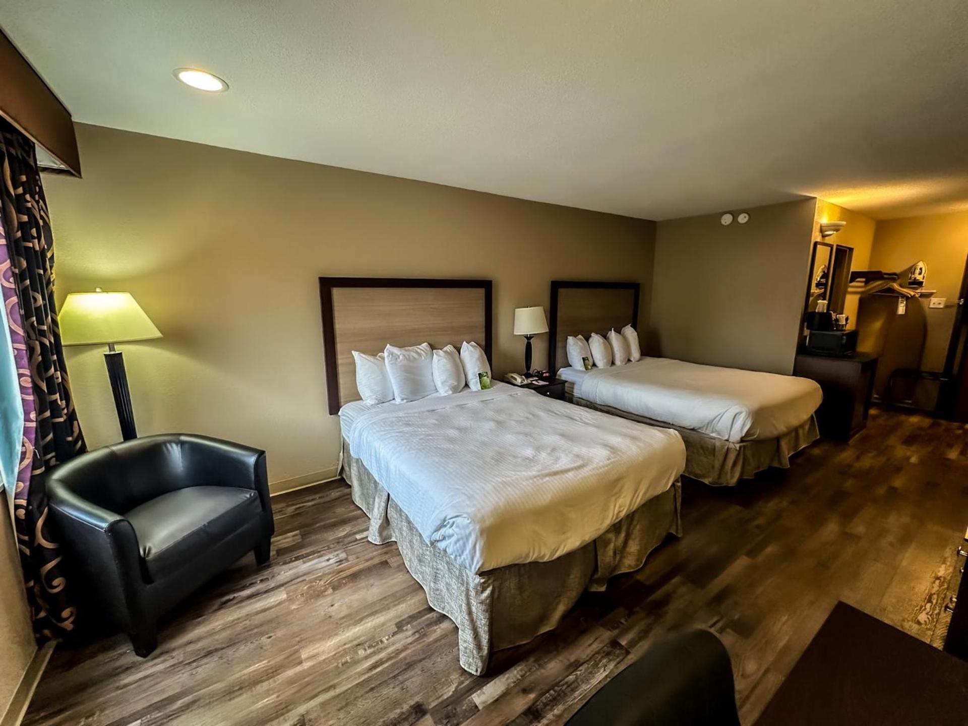 Heritage Inn photo 32
